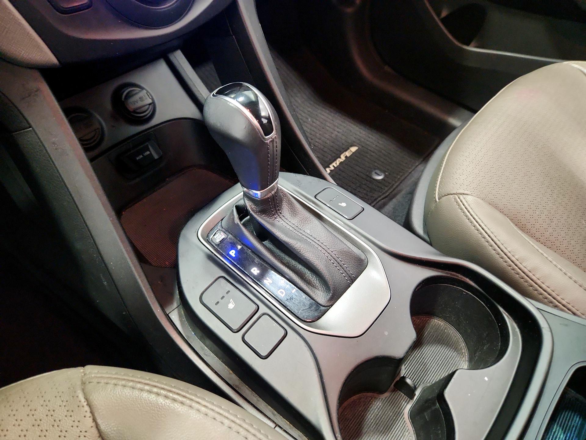 Thumbnail: 2016 Hyundai Santa Fe - 17