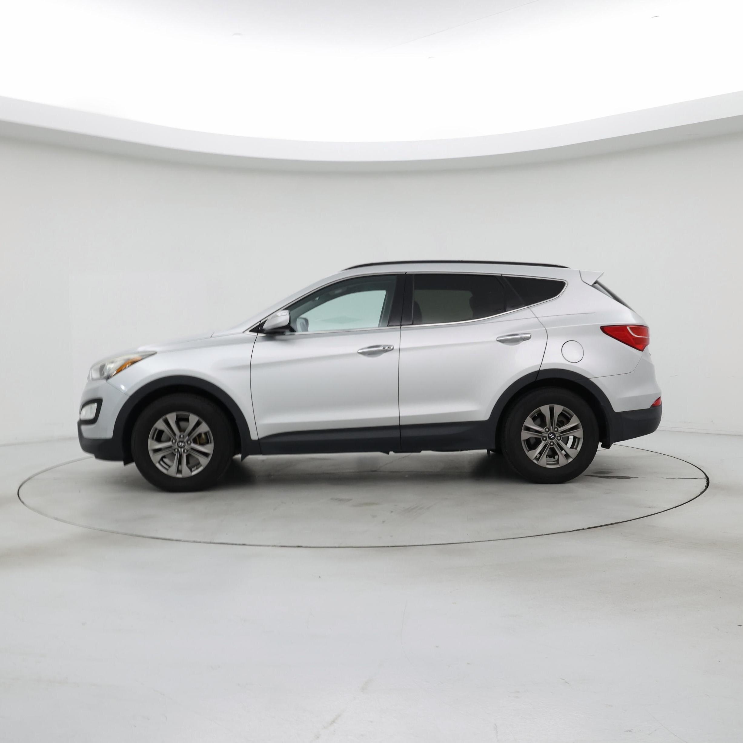 Thumbnail: 2016 Hyundai Santa Fe - 3