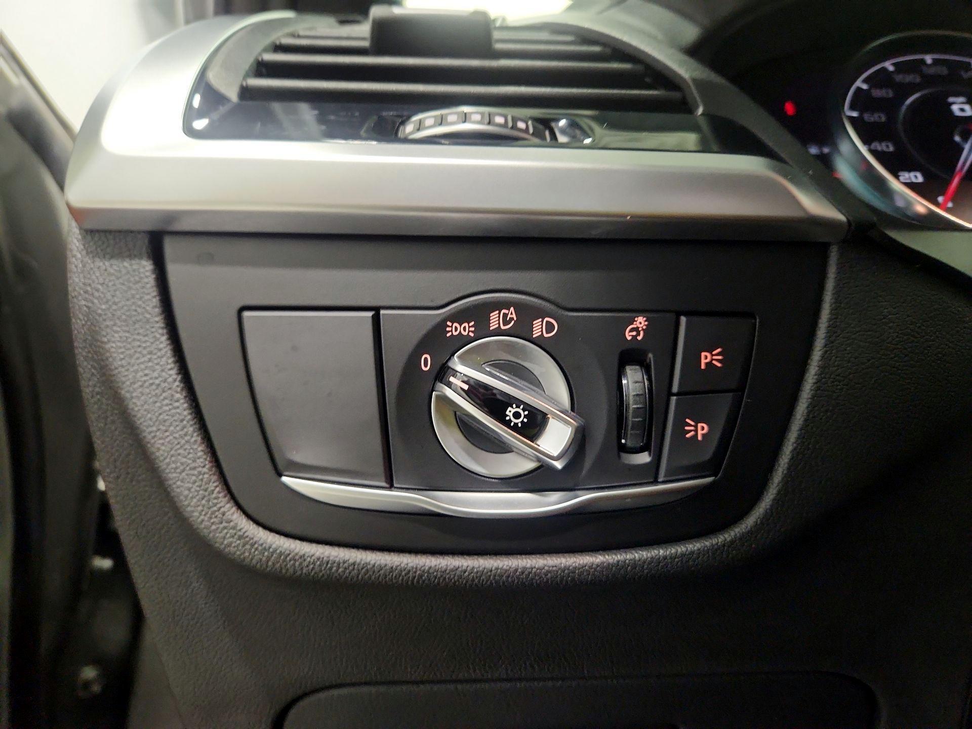 Thumbnail: 2020 BMW X4 - 13