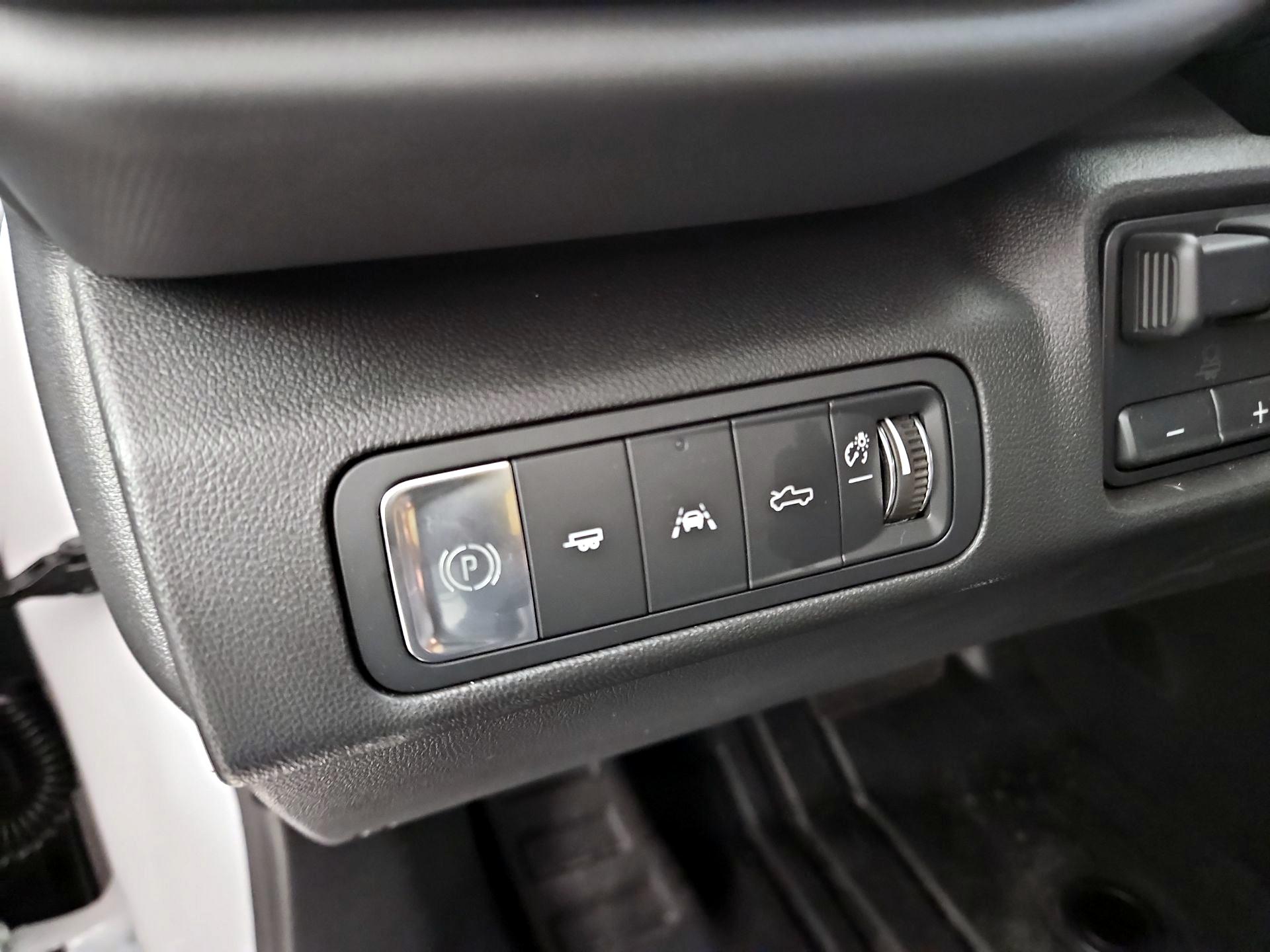 Thumbnail: 2024 Chevrolet Silverado EV - 13