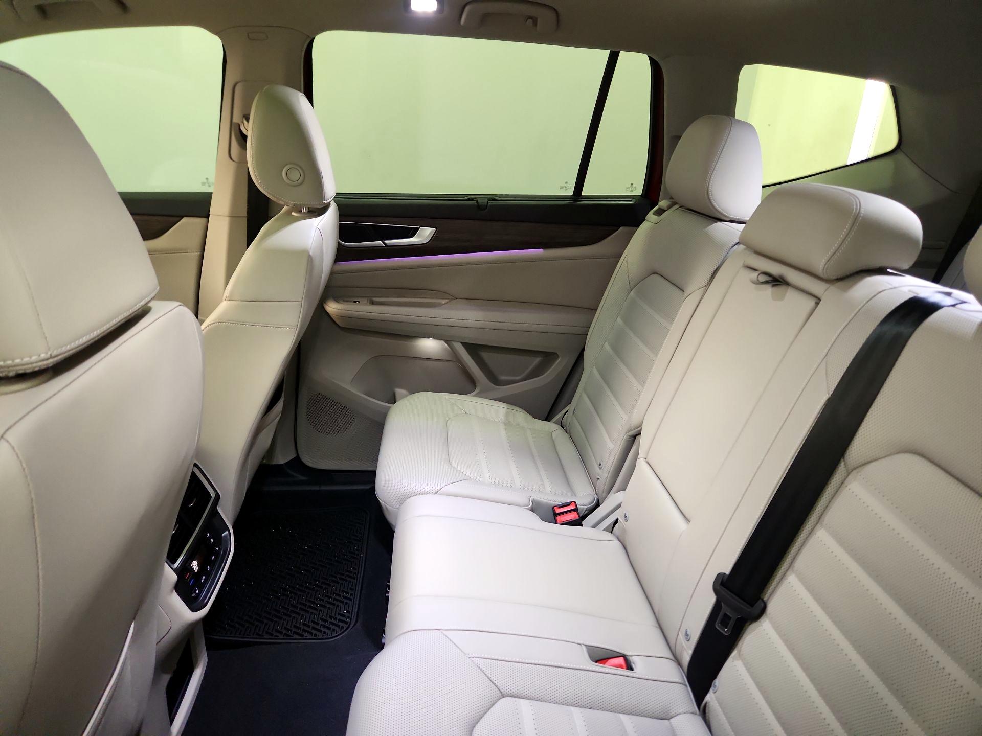 Thumbnail: 2025 Volkswagen Atlas - 19