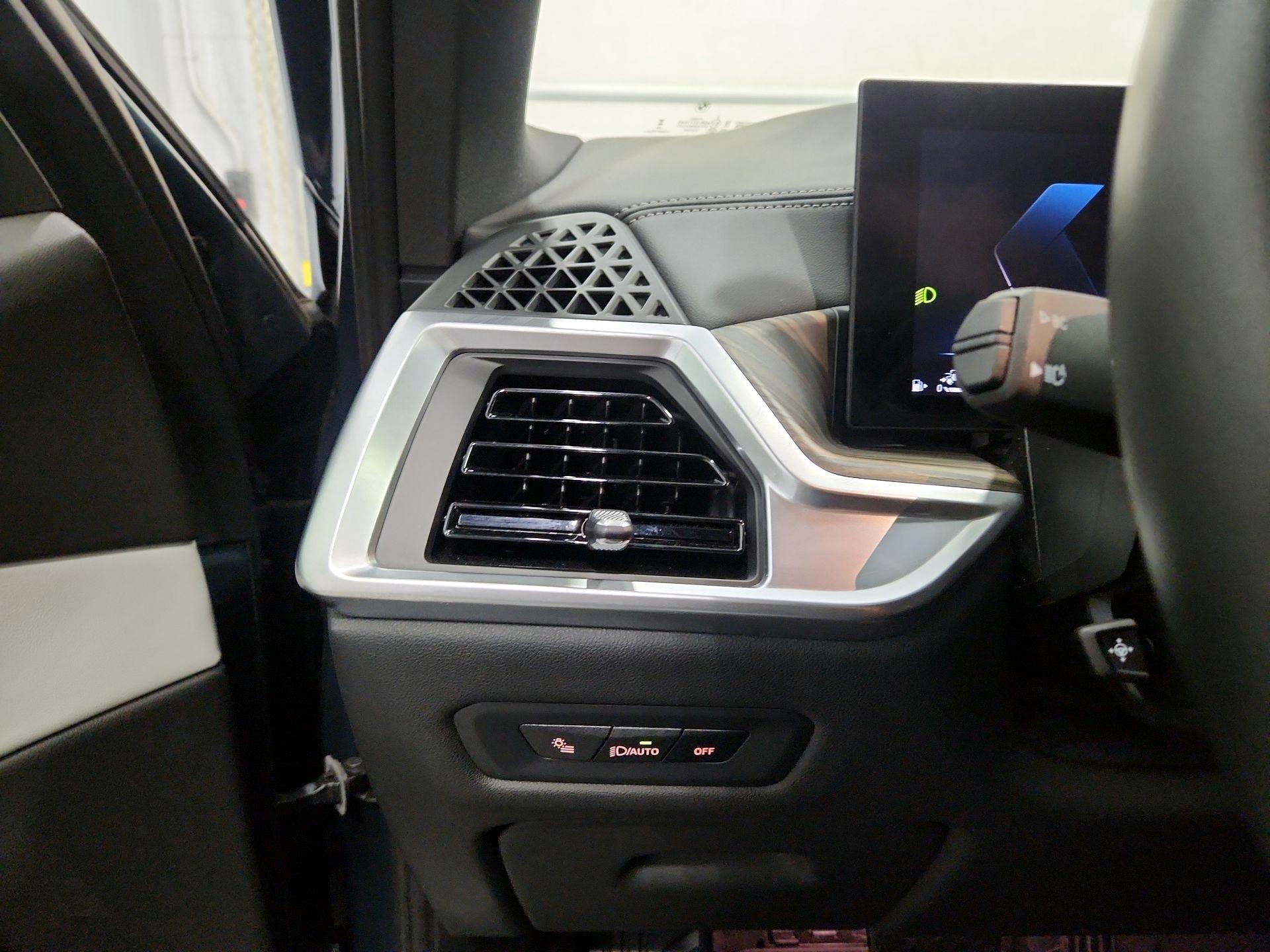 Thumbnail: 2025 BMW X5 - 13