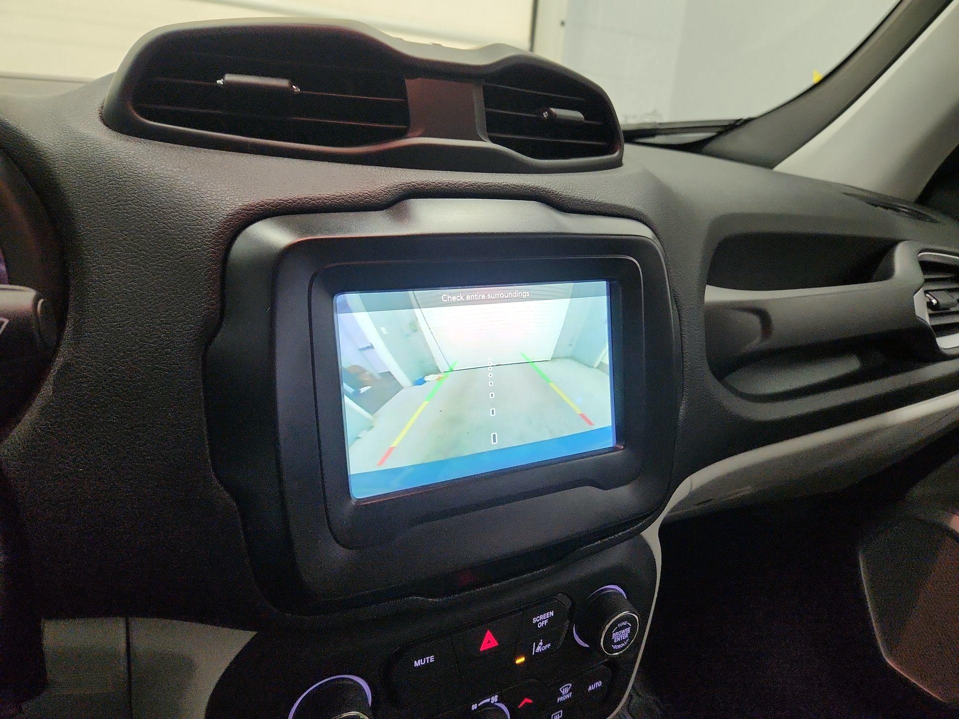 Thumbnail: 2021 Jeep Renegade - 14