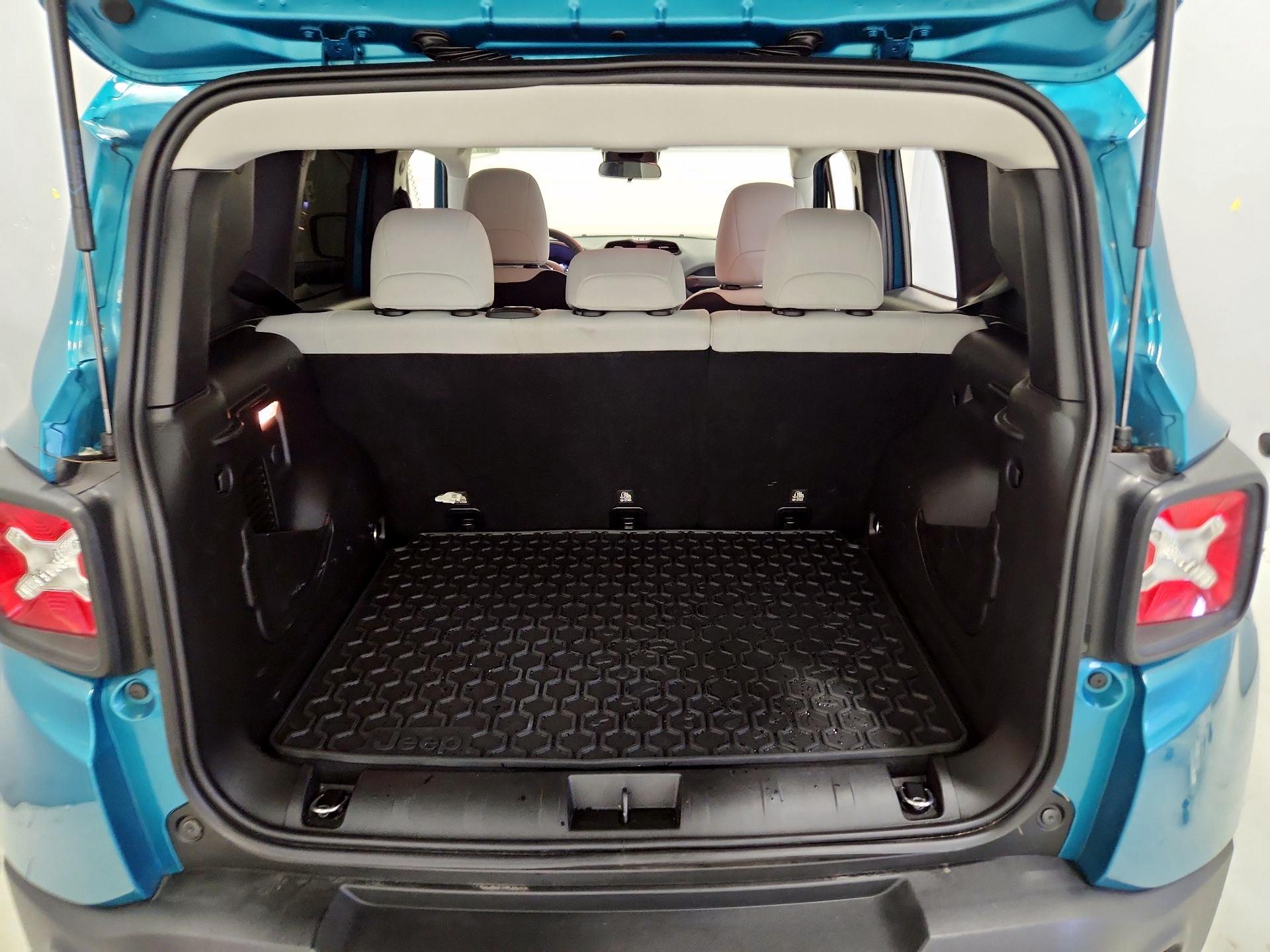 Thumbnail: 2021 Jeep Renegade - 20