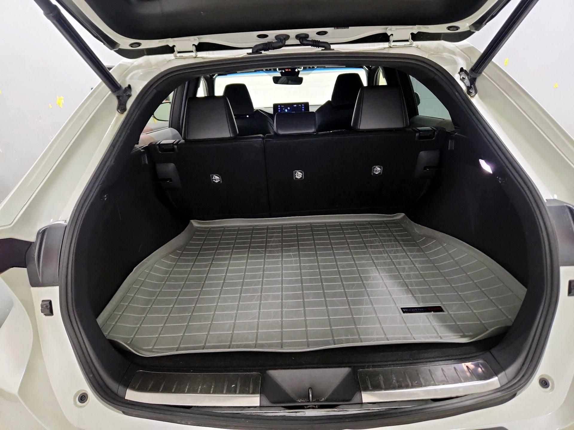 Thumbnail: 2021 Toyota Venza - 20
