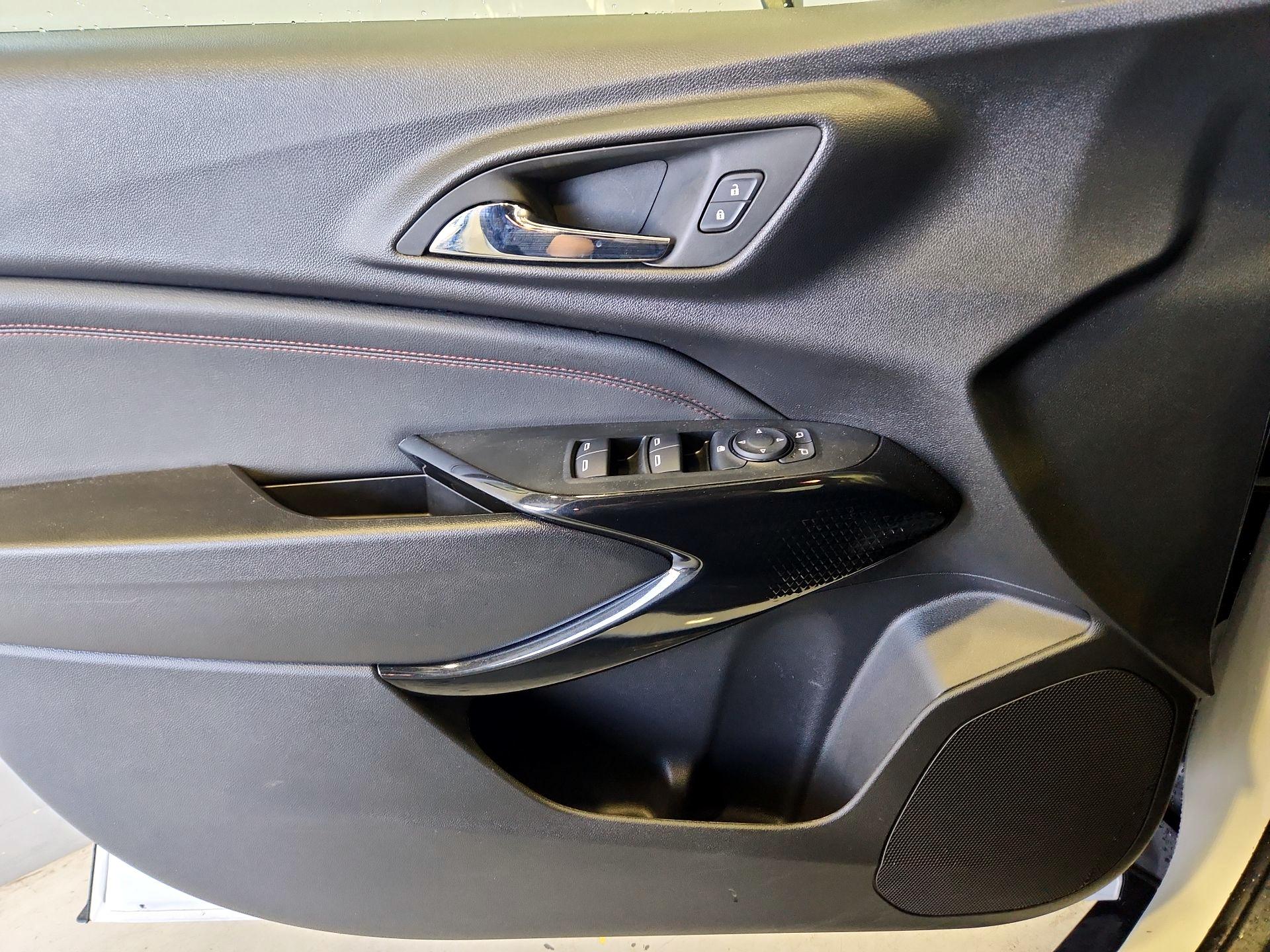 Thumbnail: 2025 Chevrolet Trax - 12