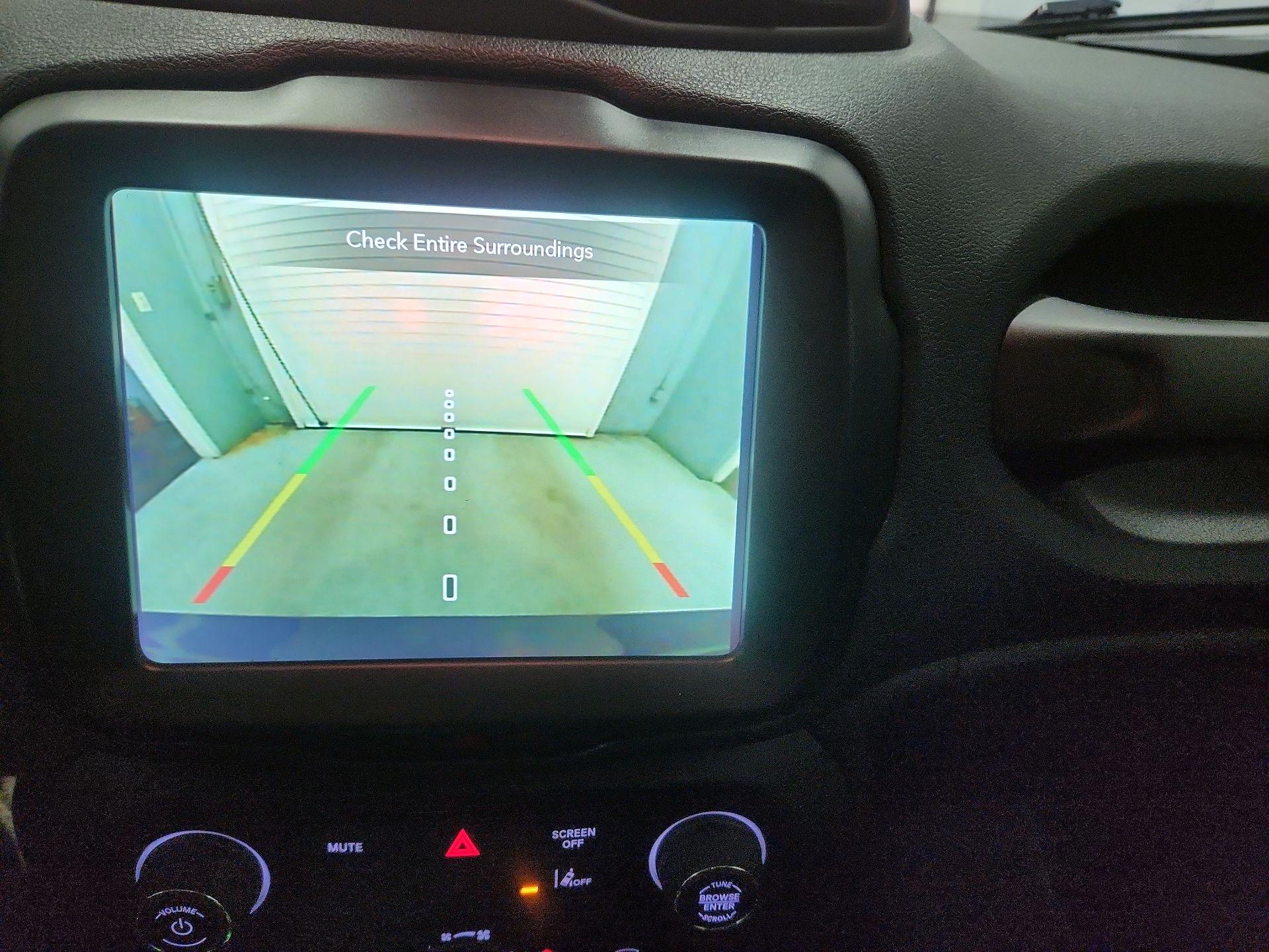 Thumbnail: 2022 Jeep Renegade - 15