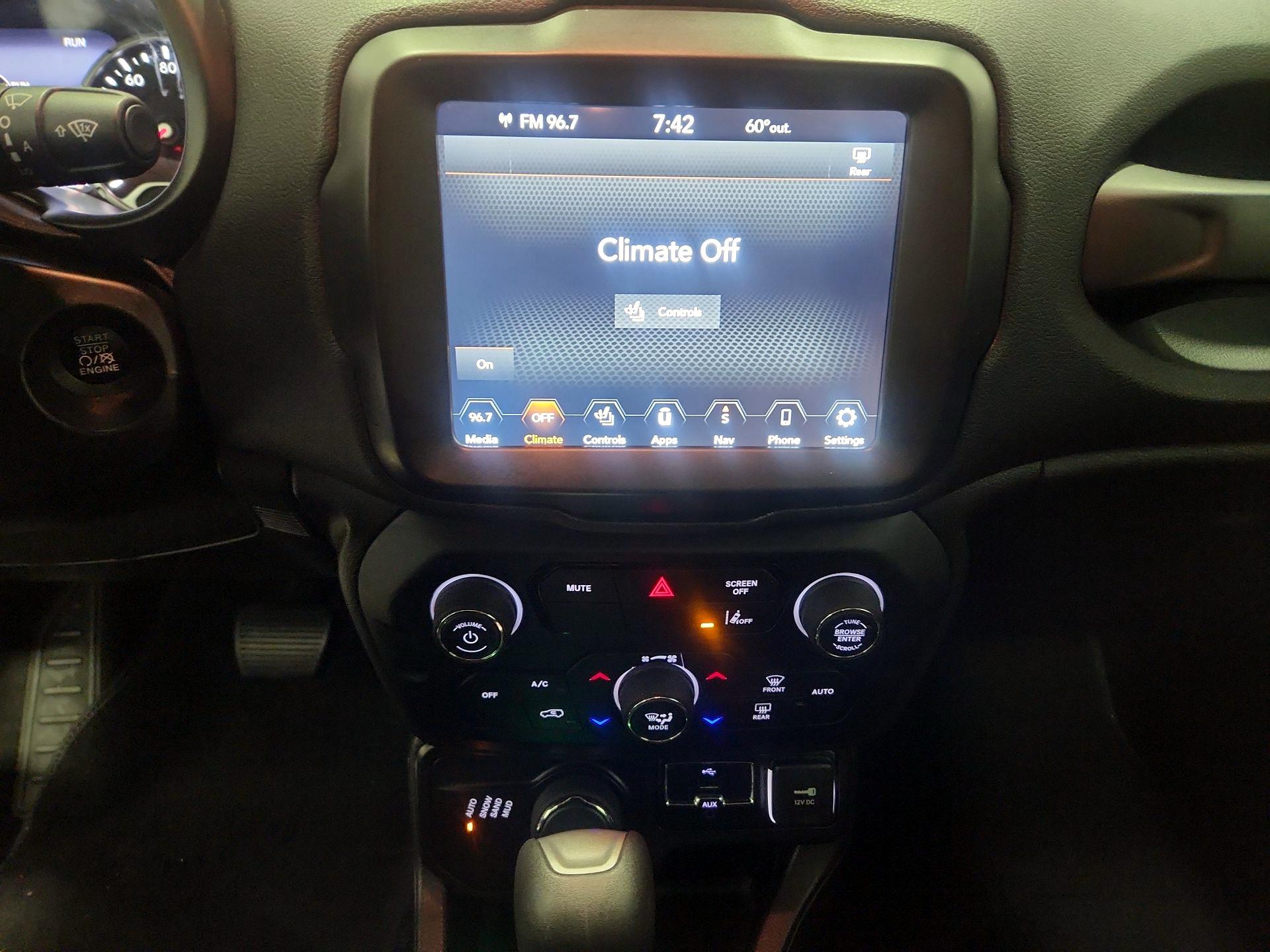 Thumbnail: 2022 Jeep Renegade - 16