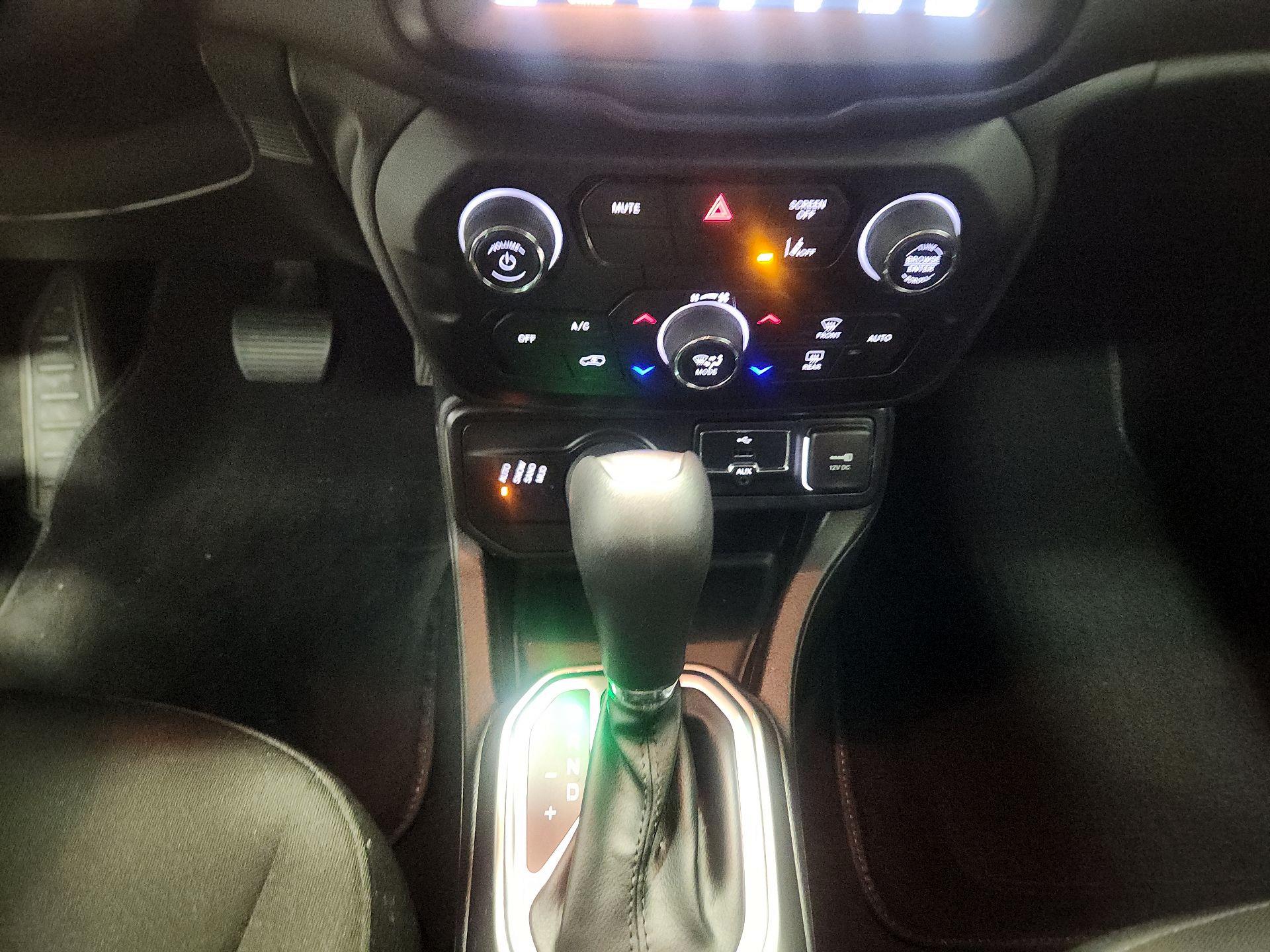 Thumbnail: 2022 Jeep Renegade - 17