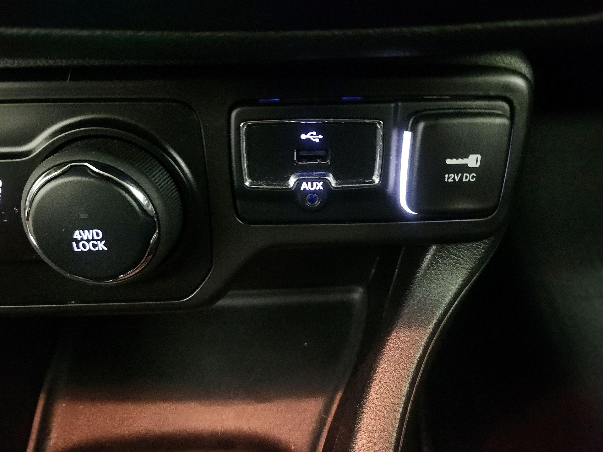 Thumbnail: 2022 Jeep Renegade - 19