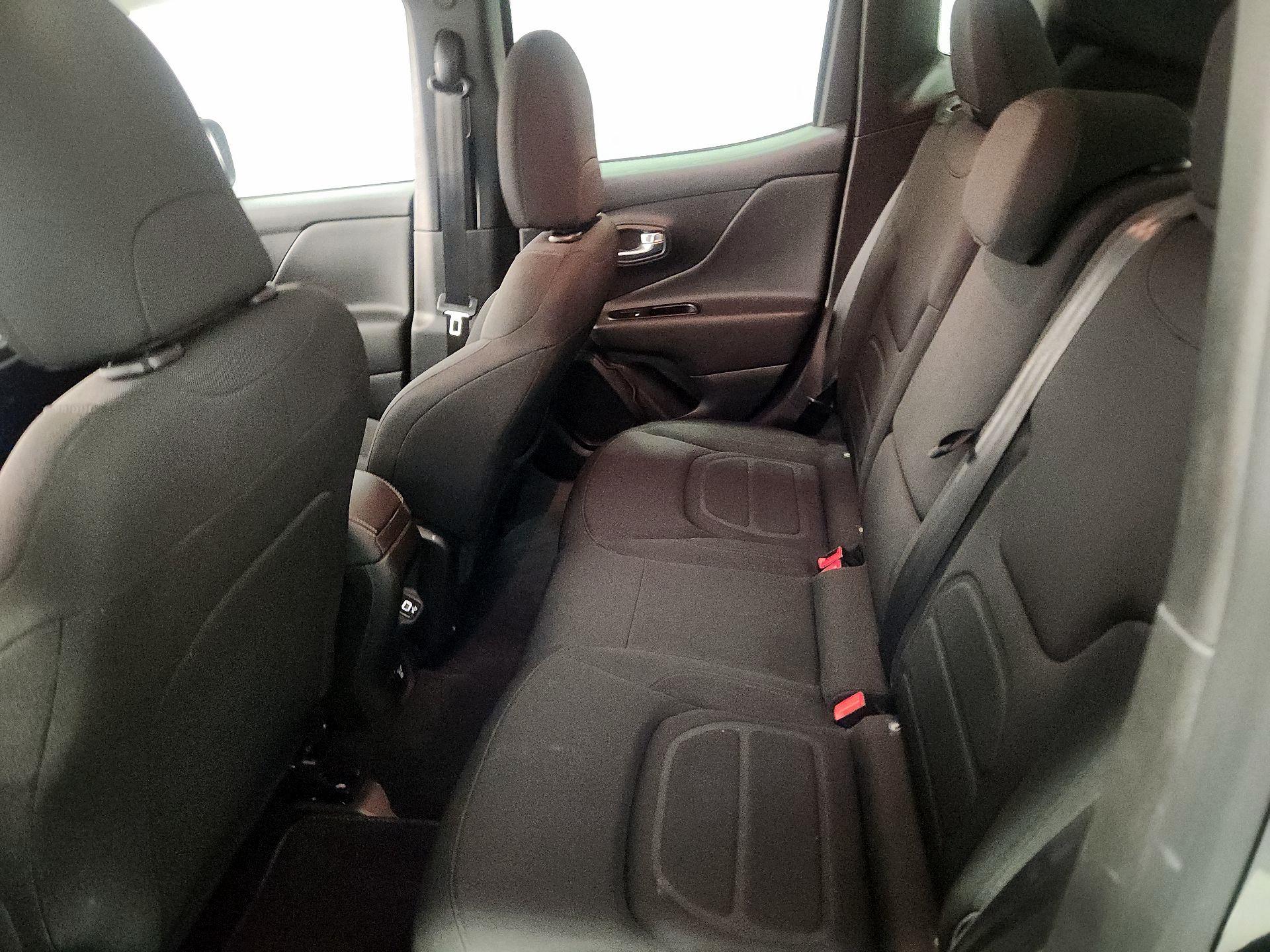 Thumbnail: 2022 Jeep Renegade - 20