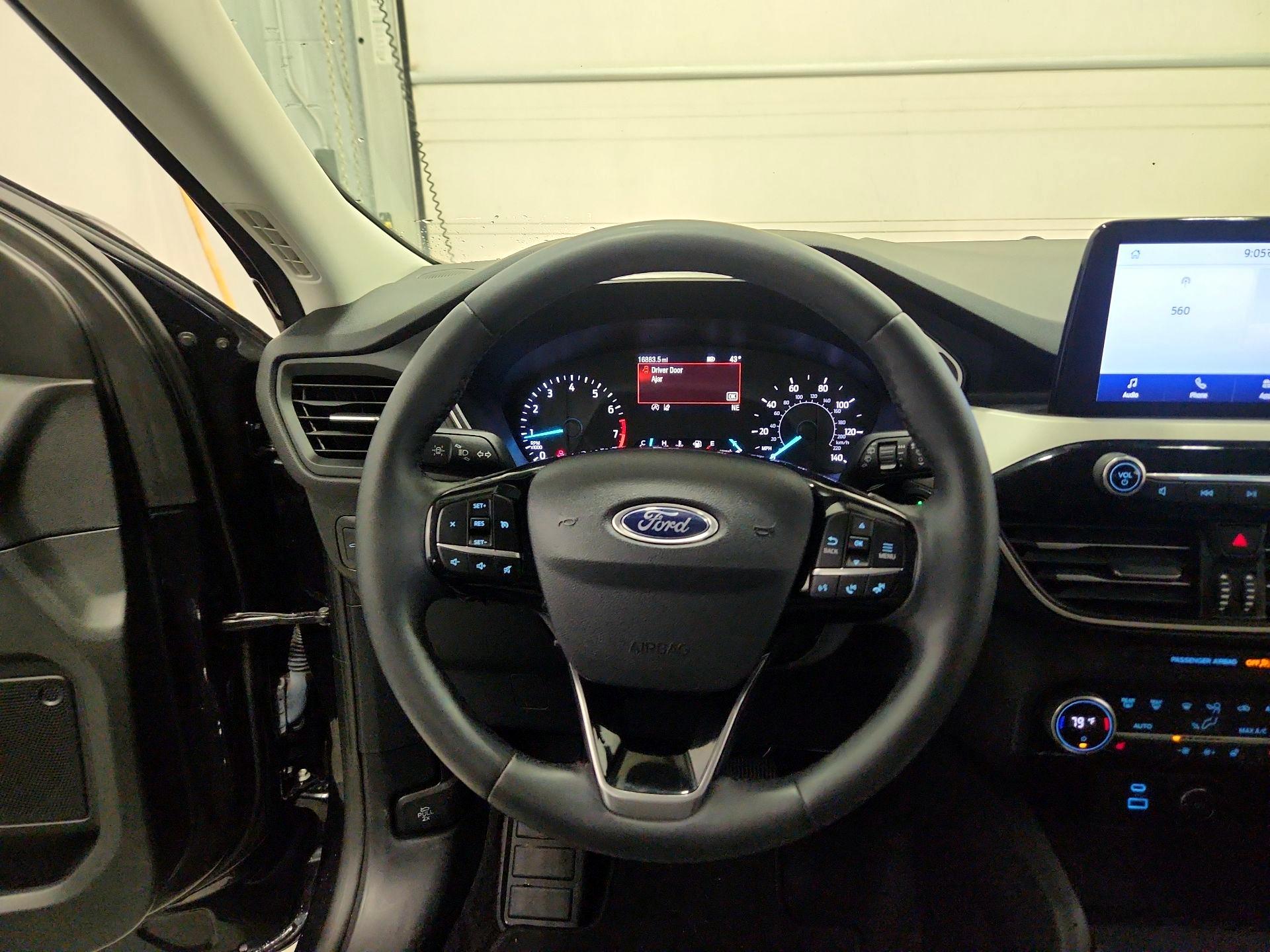 Thumbnail: 2021 Ford Escape - 10