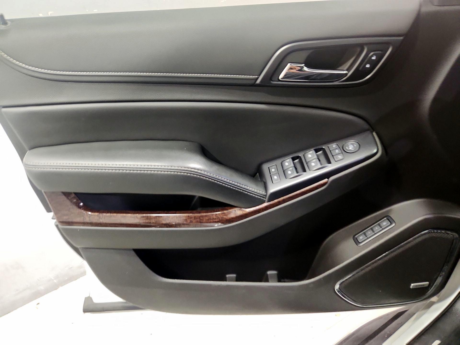 Thumbnail: 2018 GMC Yukon XL - 12