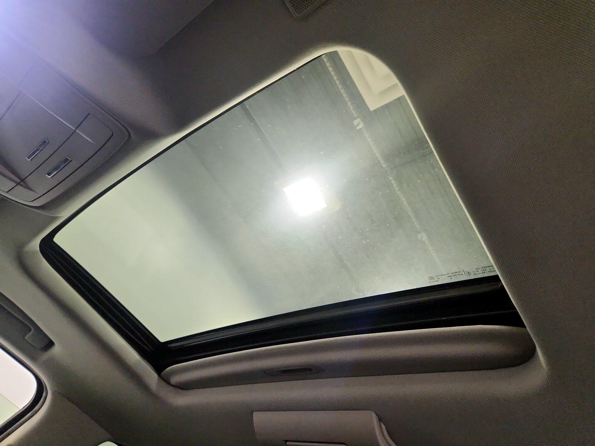 Thumbnail: 2018 GMC Yukon XL - 18