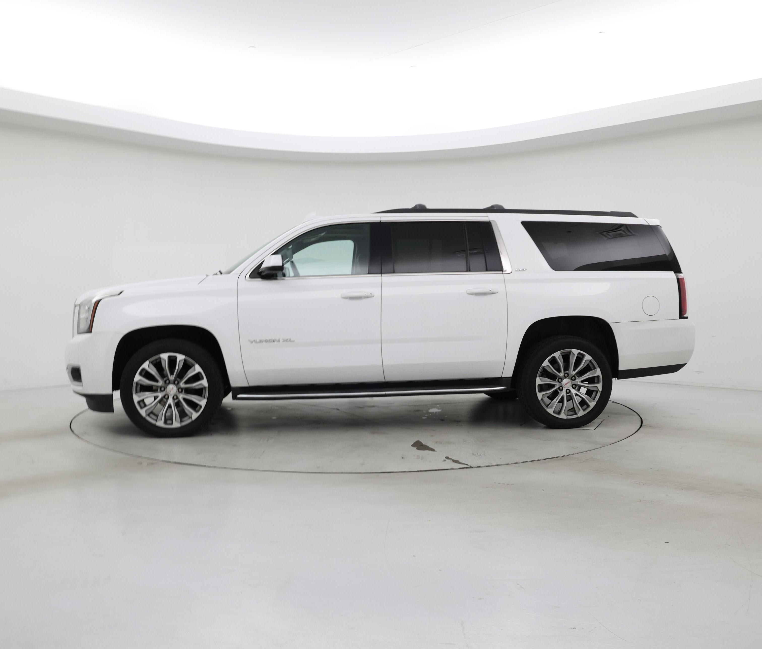 Thumbnail: 2018 GMC Yukon XL - 3