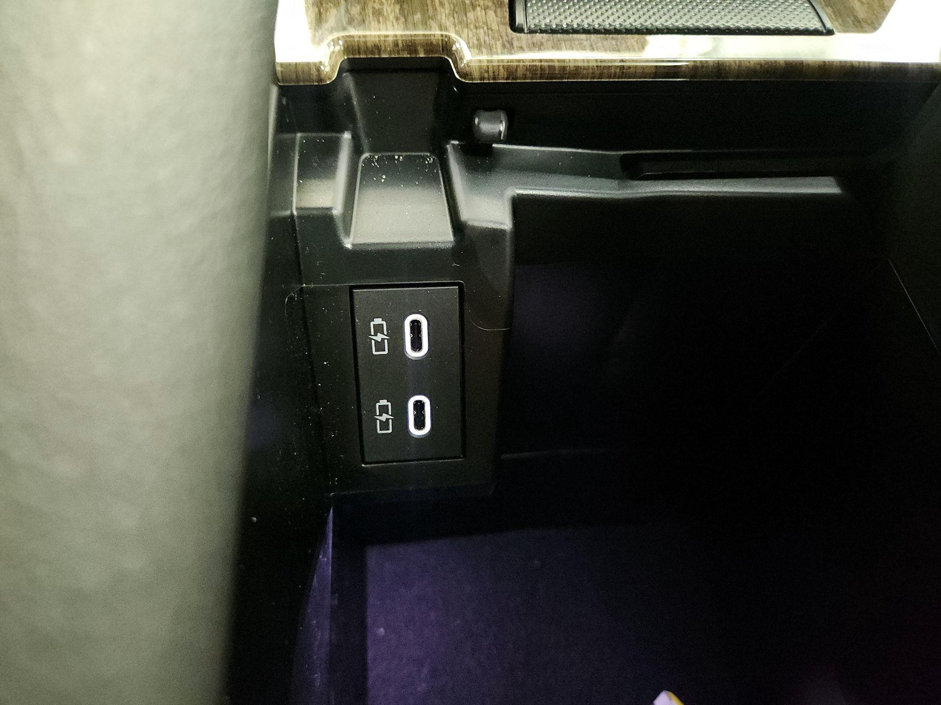 Thumbnail: 2025 Toyota Sienna - 19