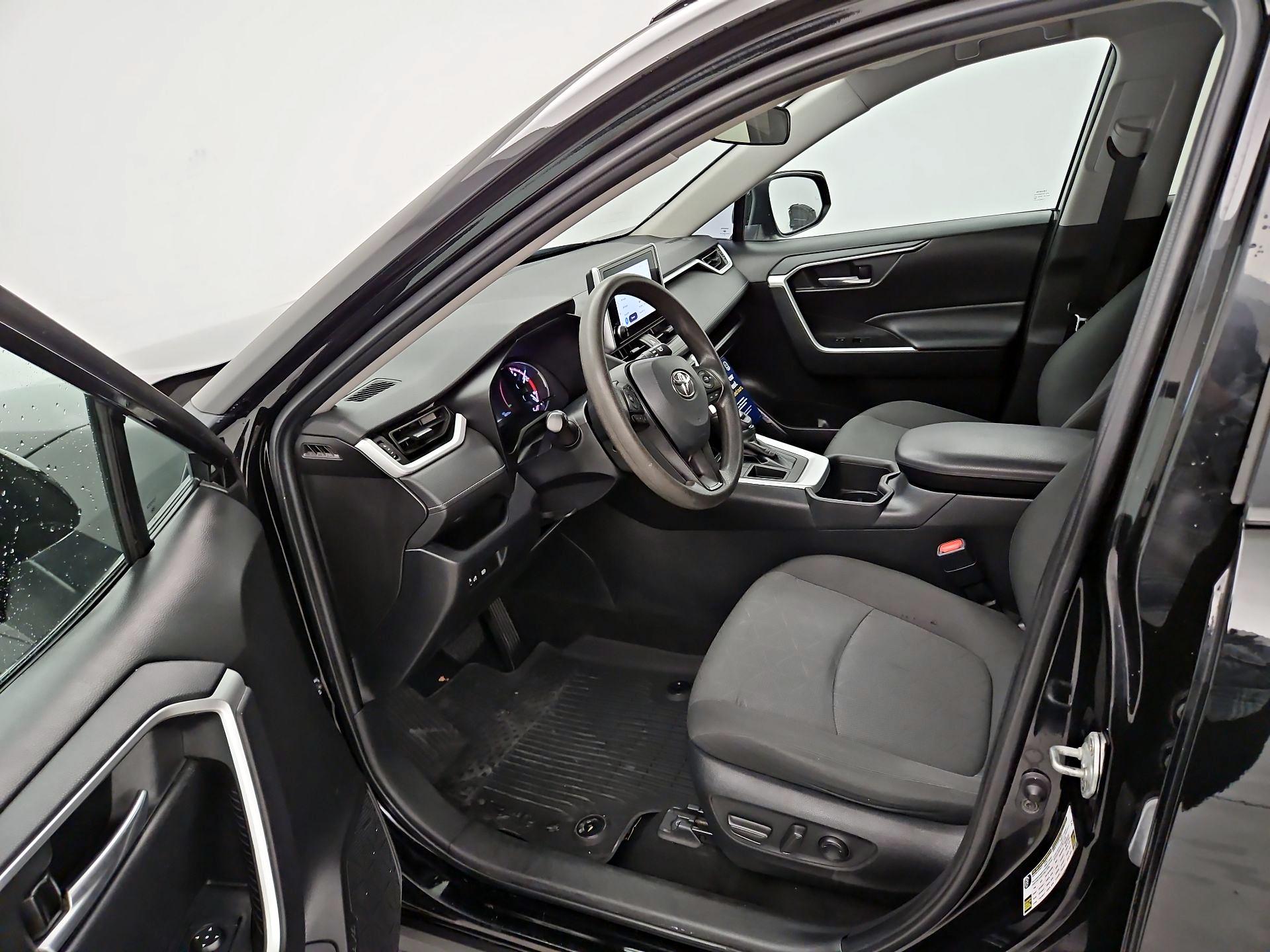 Thumbnail: 2023 Toyota RAV4 - 11