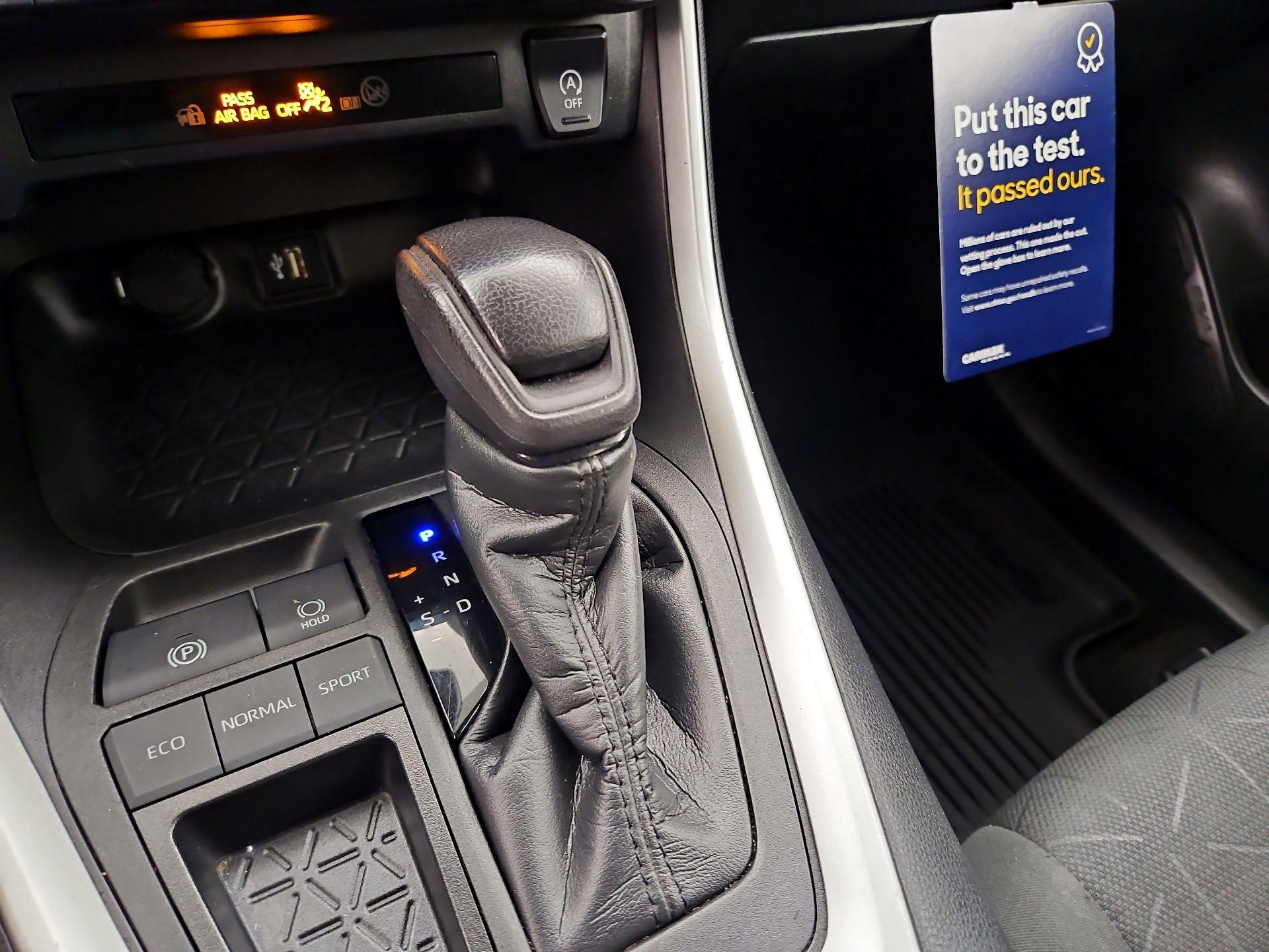 Thumbnail: 2023 Toyota RAV4 - 17