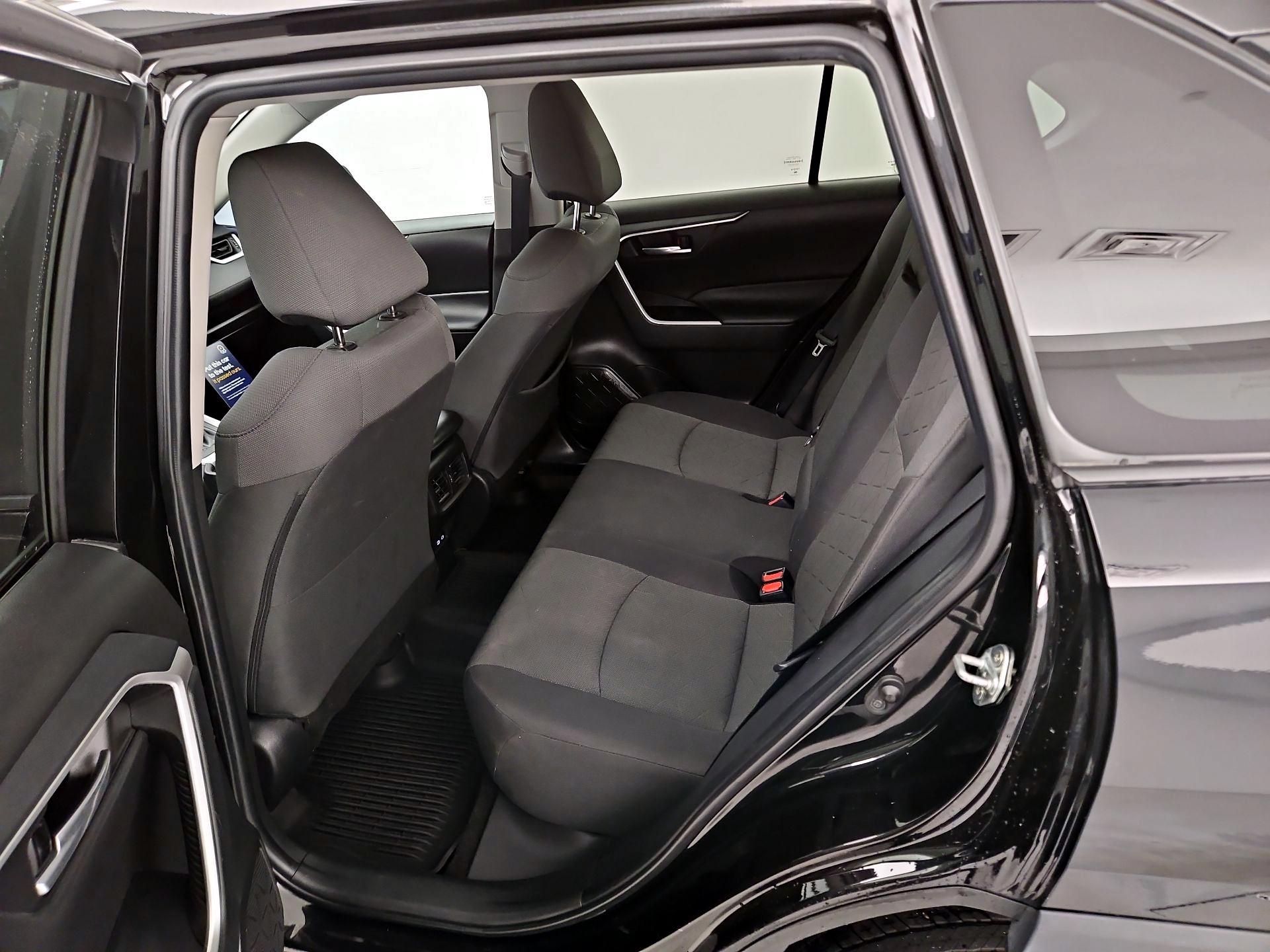 Thumbnail: 2023 Toyota RAV4 - 19