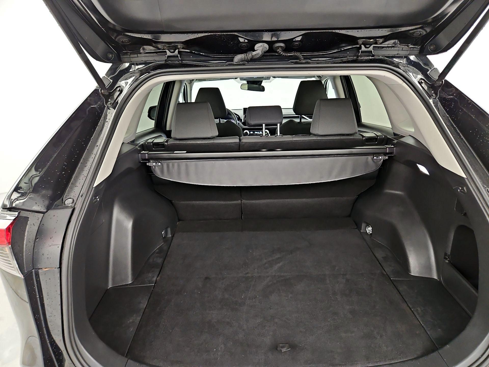 Thumbnail: 2023 Toyota RAV4 - 20