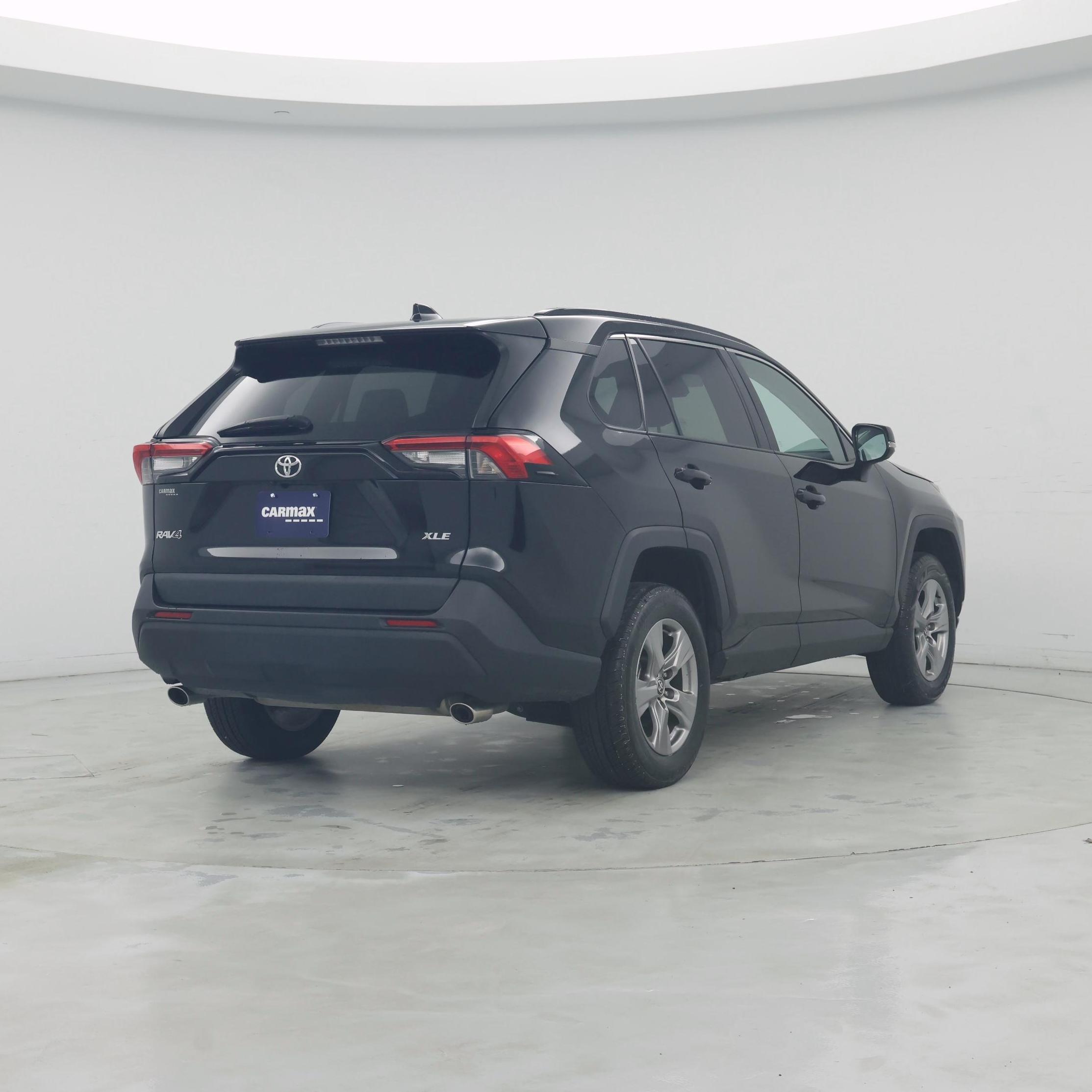 Thumbnail: 2023 Toyota RAV4 - 8