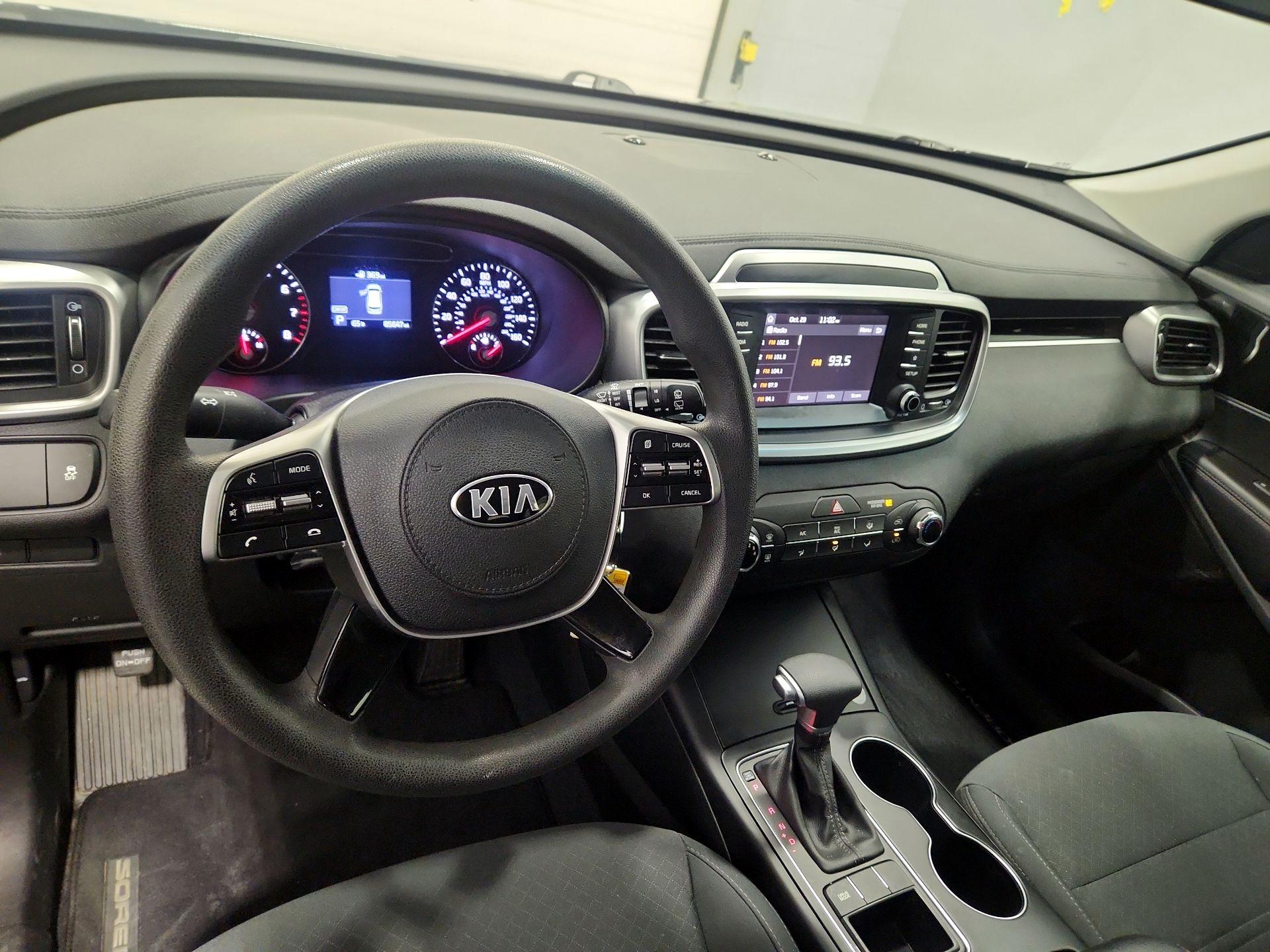 Thumbnail: 2020 Kia Sorento - 9