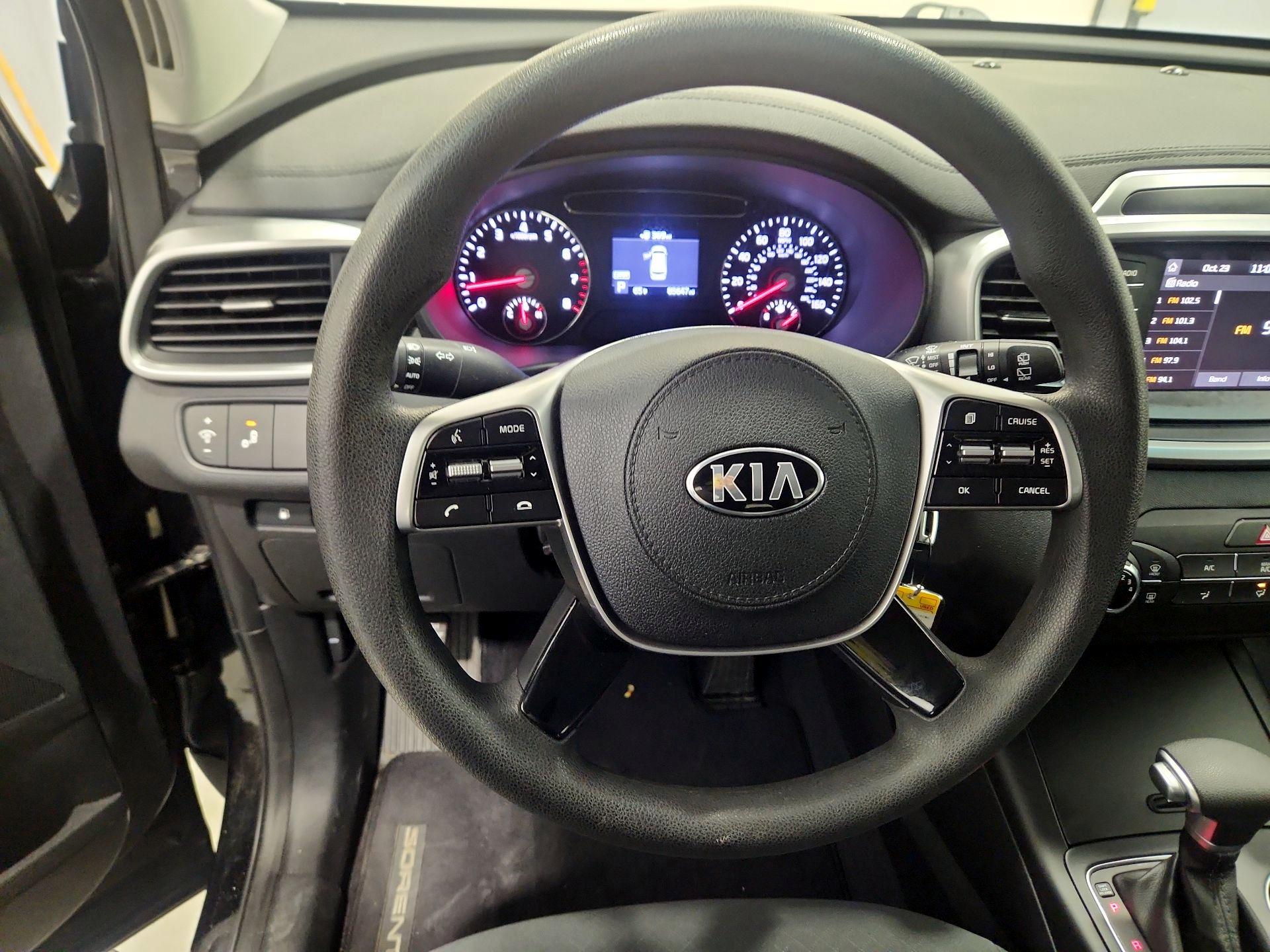 Thumbnail: 2020 Kia Sorento - 10