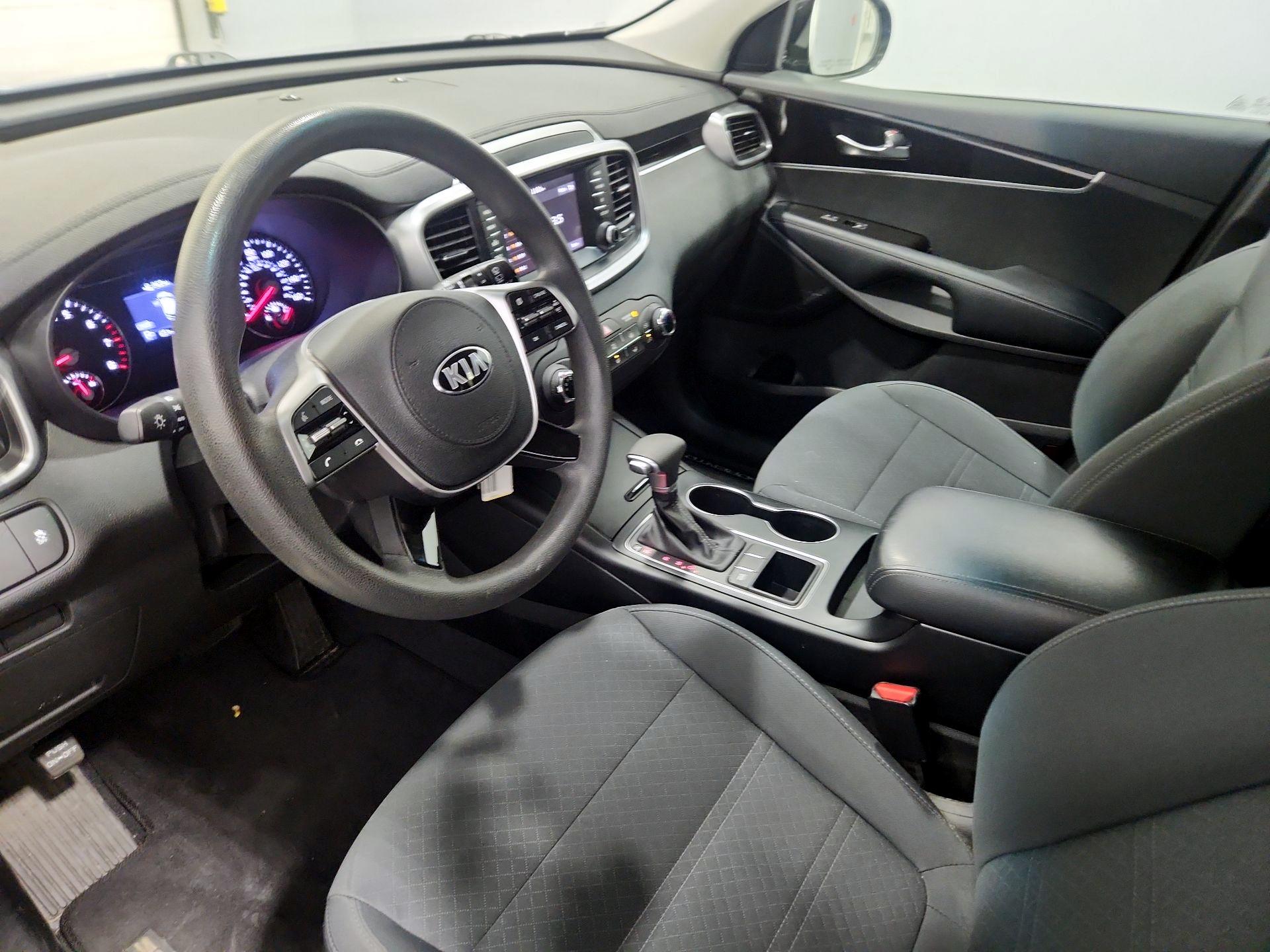 Thumbnail: 2020 Kia Sorento - 11