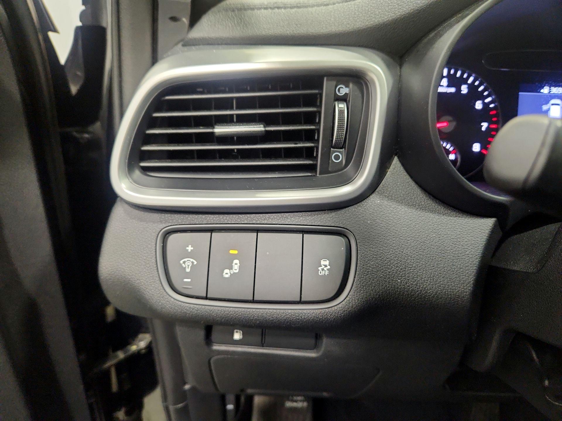 Thumbnail: 2020 Kia Sorento - 13