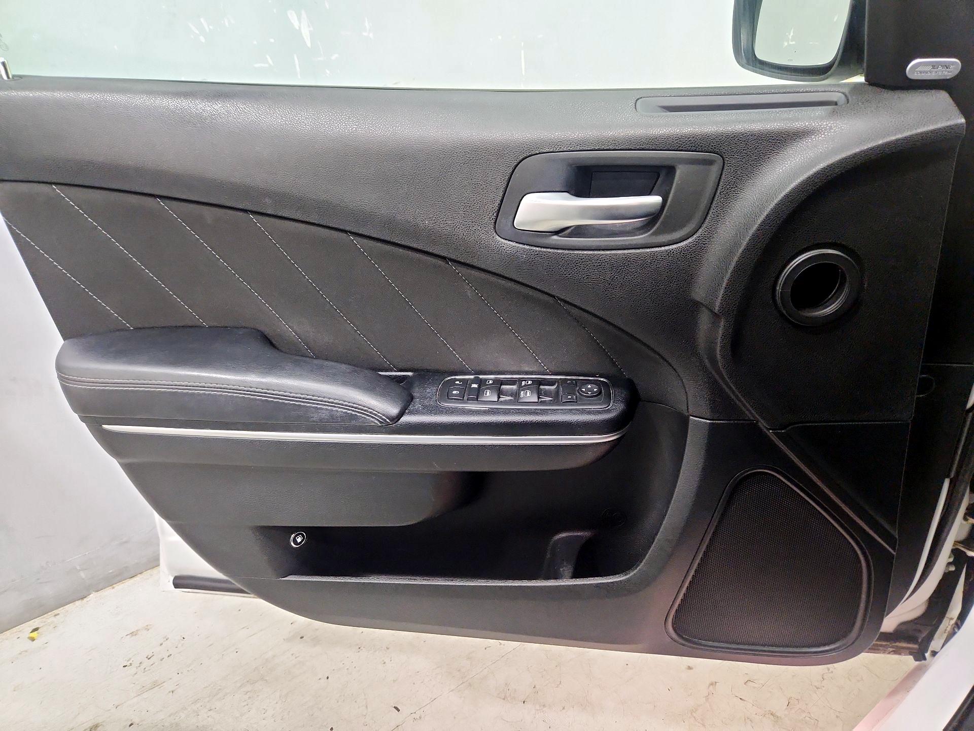 Thumbnail: 2015 Dodge Charger - 12