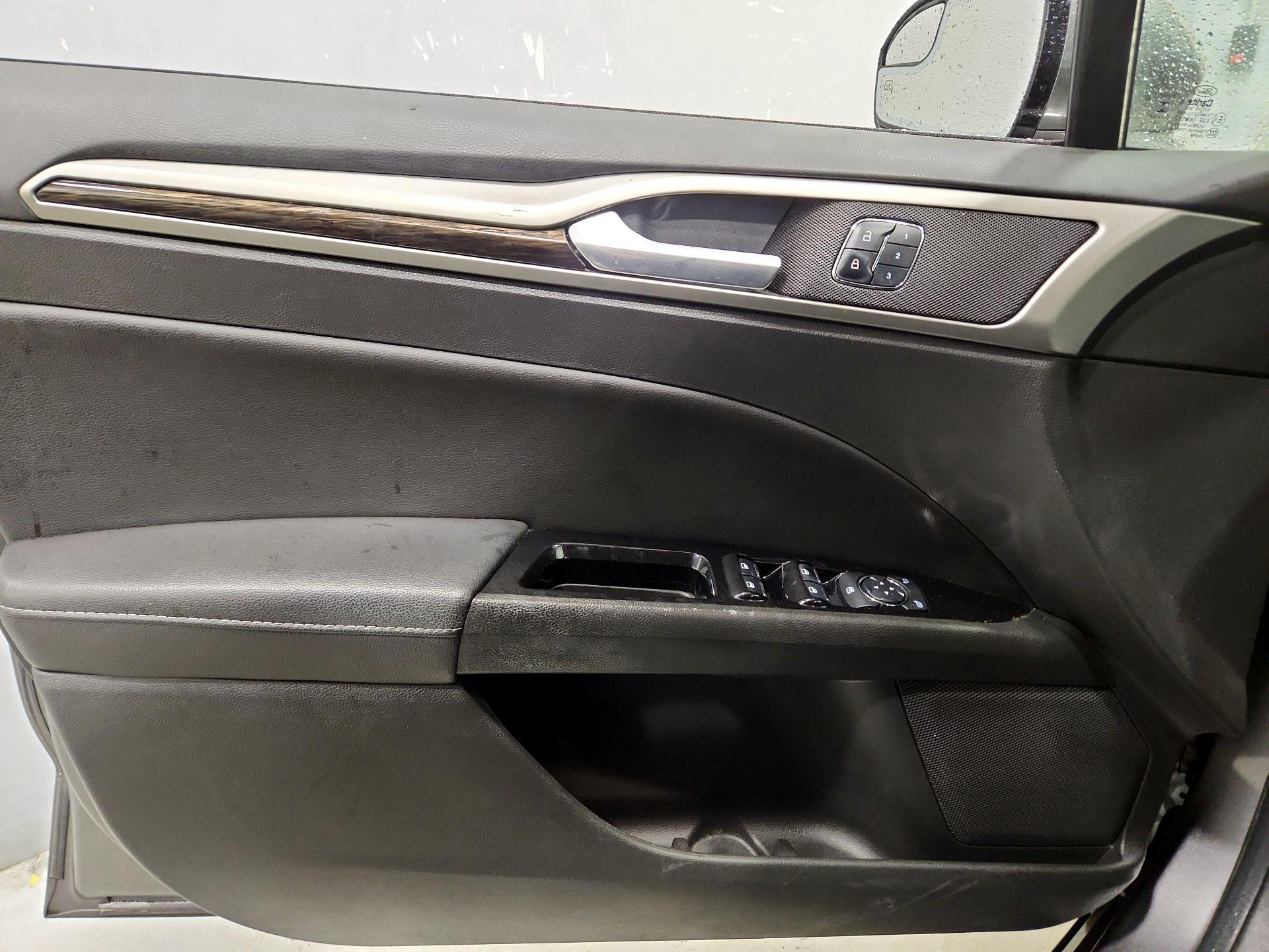 Thumbnail: 2014 Ford Fusion - 12