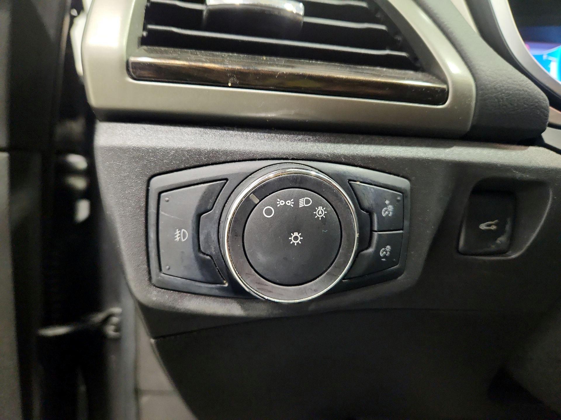 Thumbnail: 2014 Ford Fusion - 13