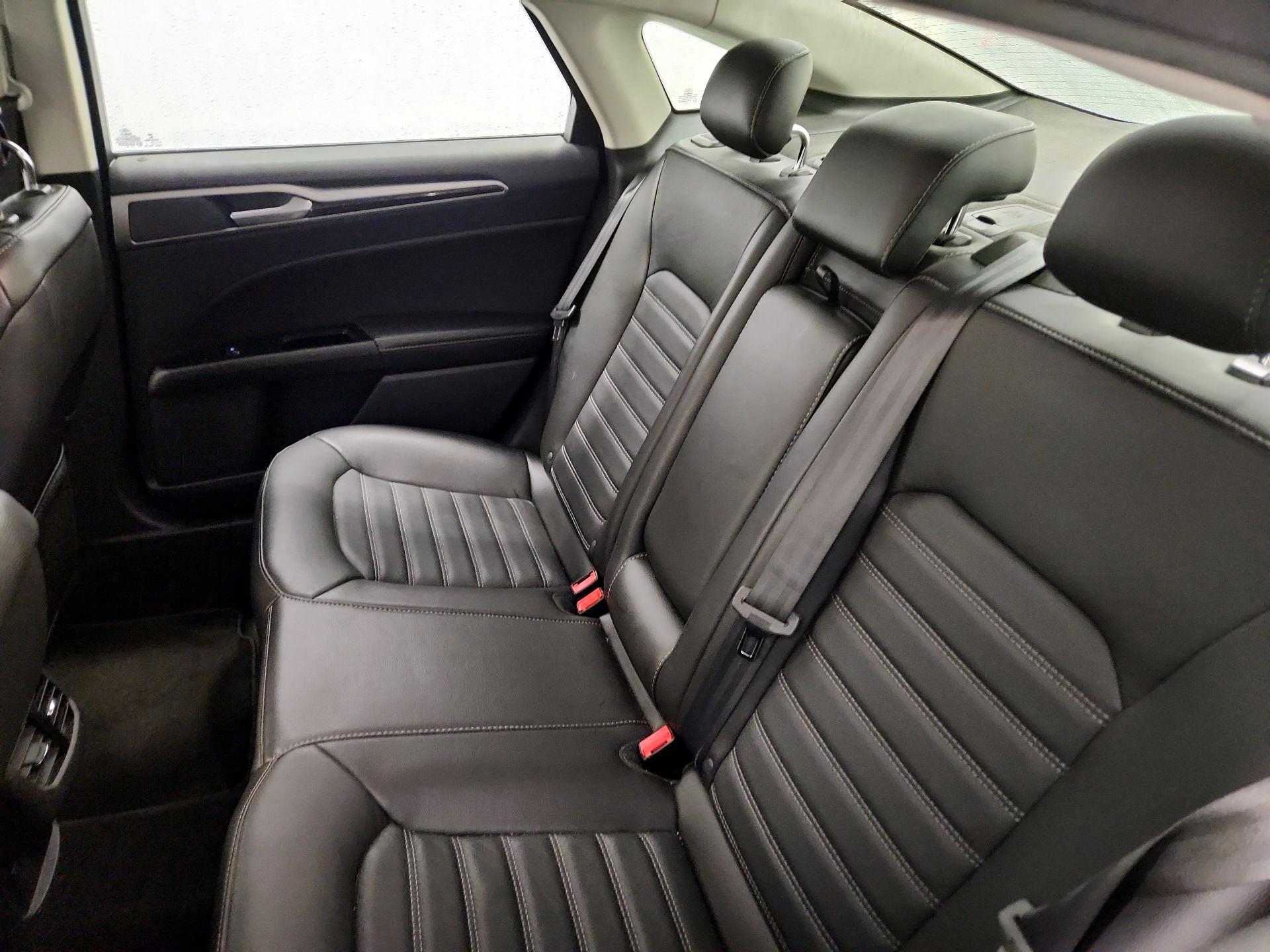 Thumbnail: 2014 Ford Fusion - 18