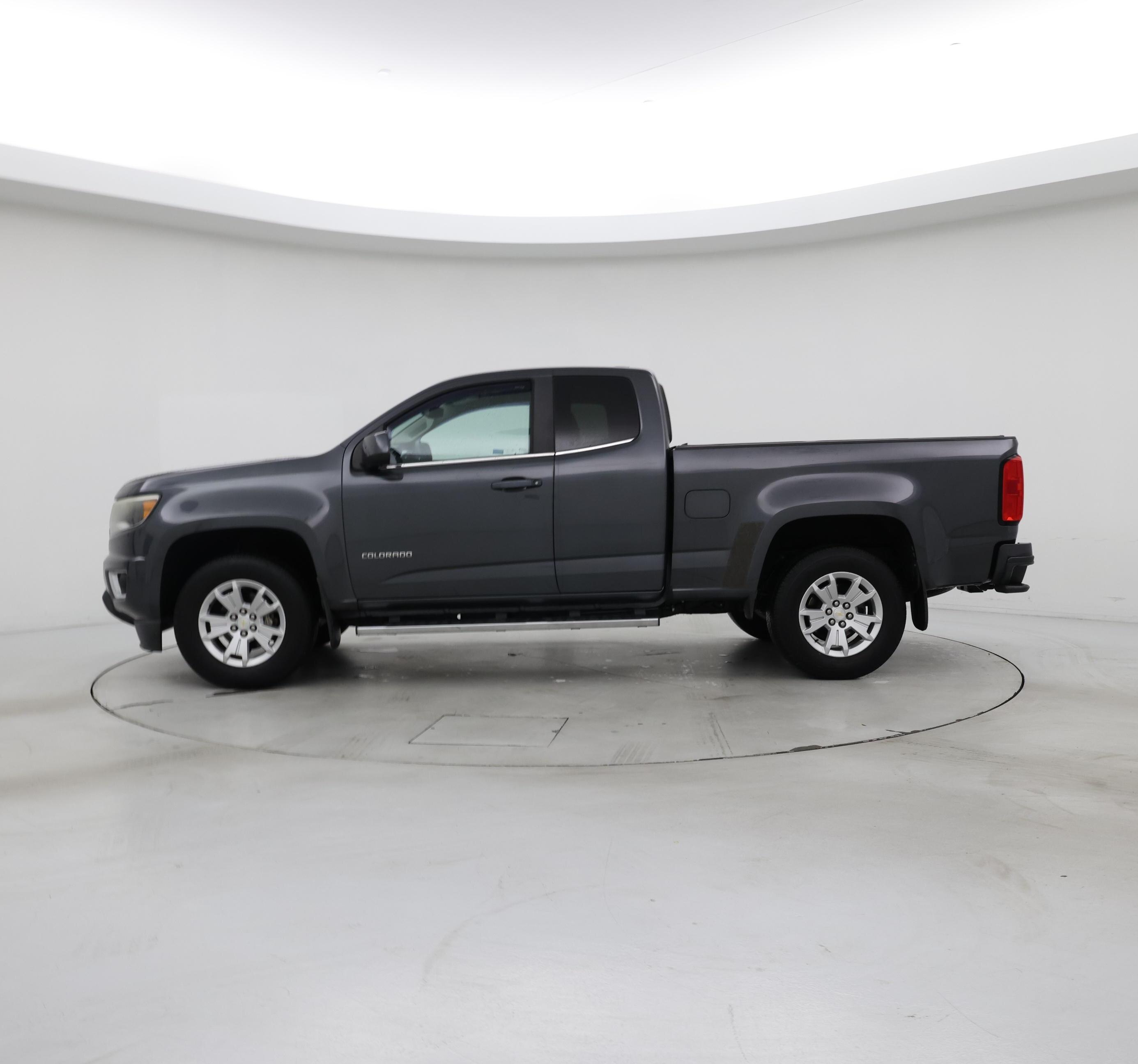 Thumbnail: 2016 Chevrolet Colorado - 3