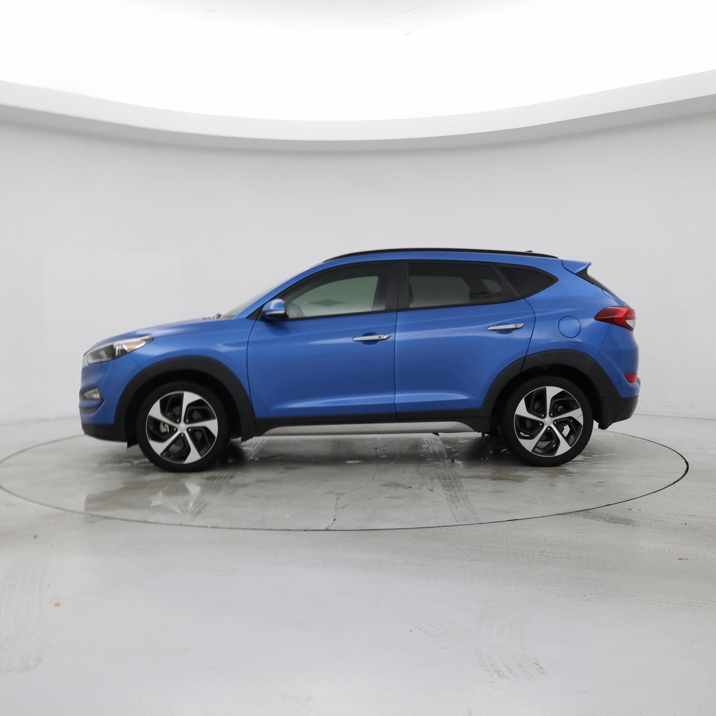 Thumbnail: 2017 Hyundai Tucson - 3