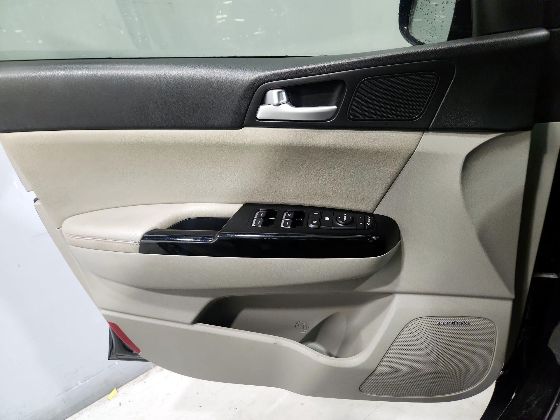 Thumbnail: 2020 Kia Sportage - 12