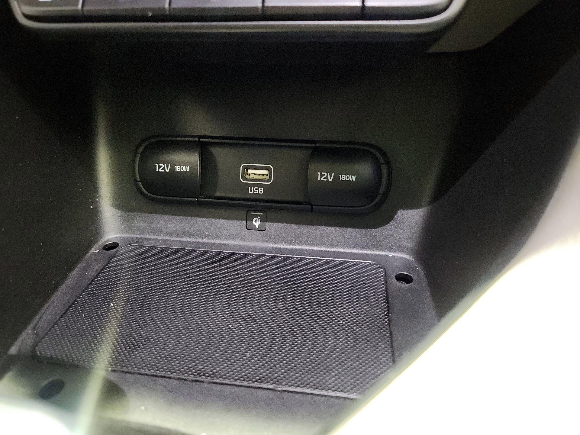 Thumbnail: 2020 Kia Sportage - 19