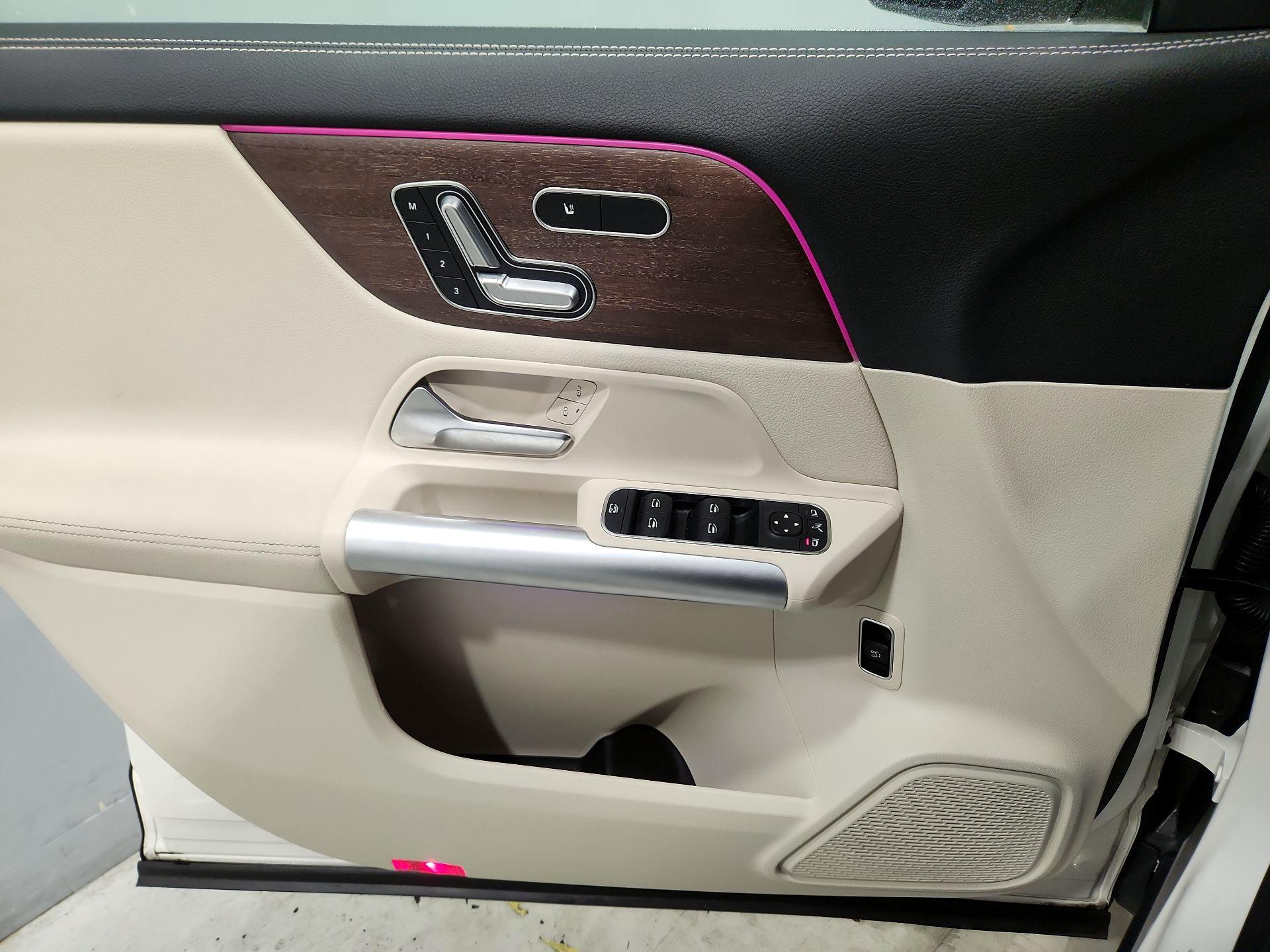 Thumbnail: 2023 Mercedes-Benz GLA - 12