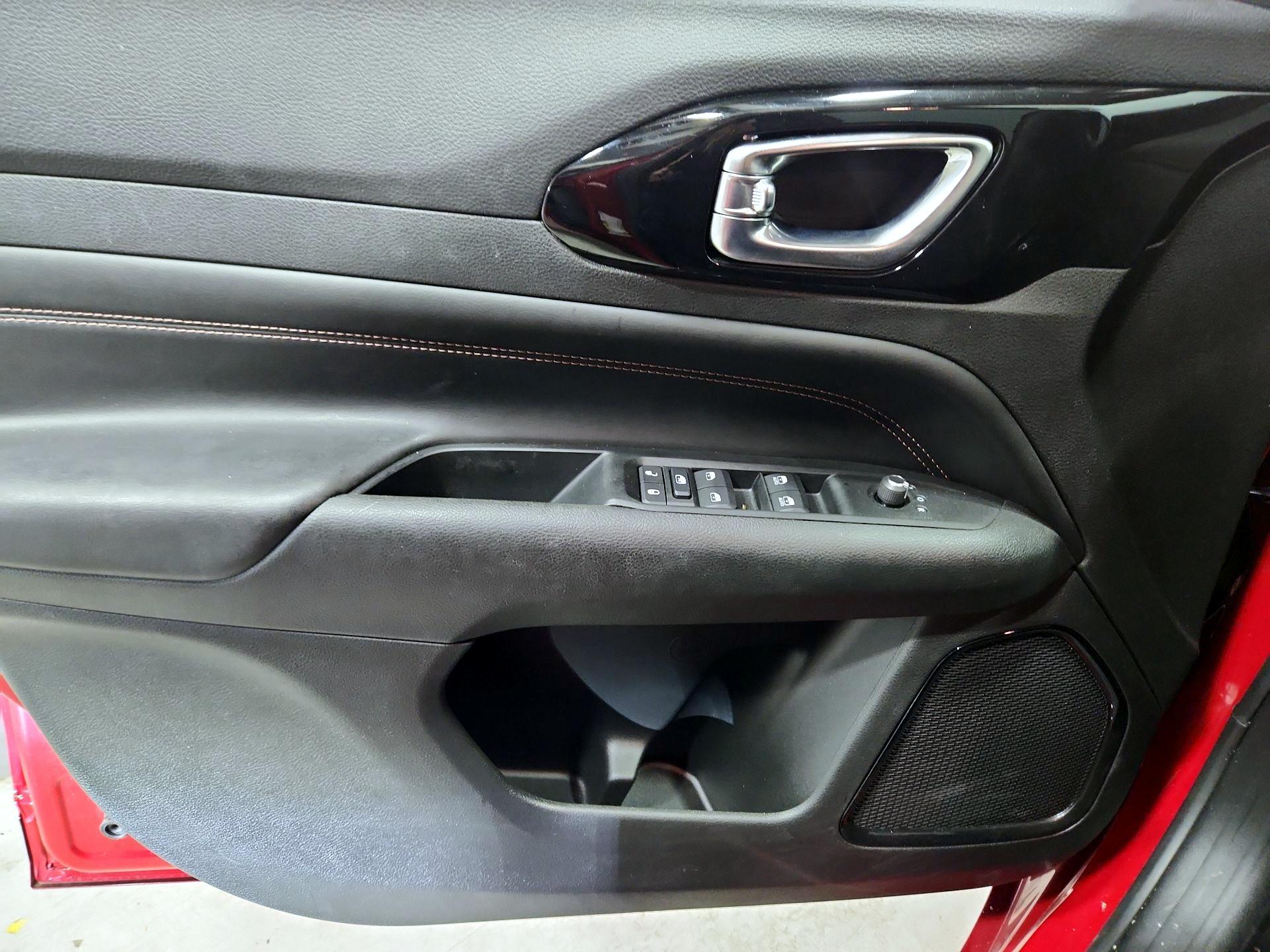 Thumbnail: 2022 Jeep Compass - 12