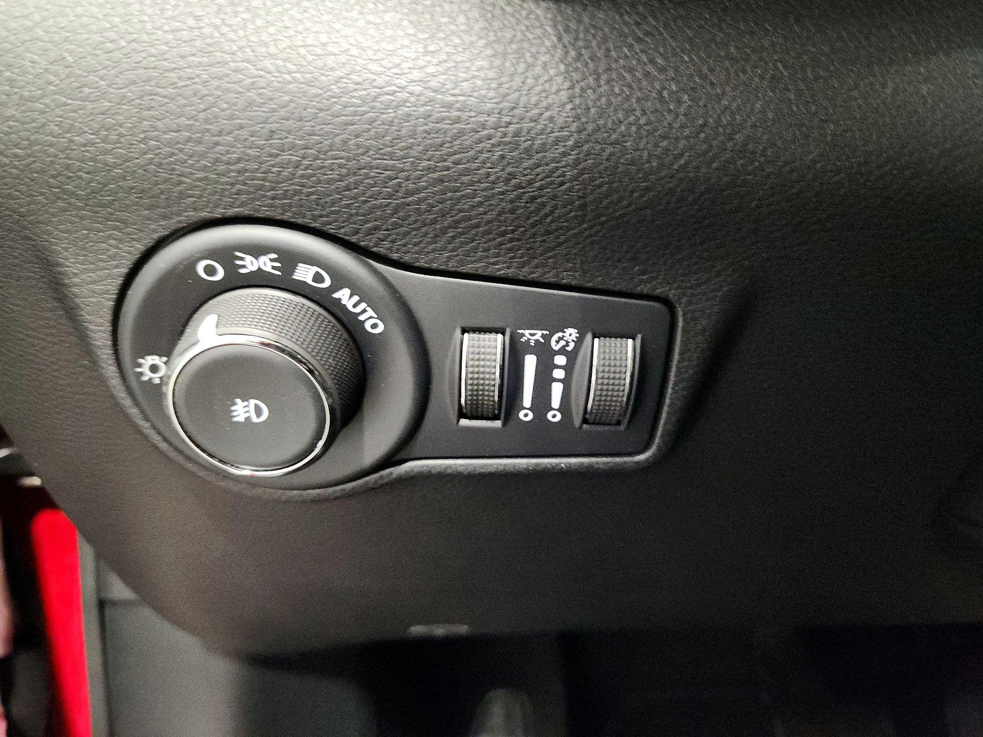 Thumbnail: 2022 Jeep Compass - 13