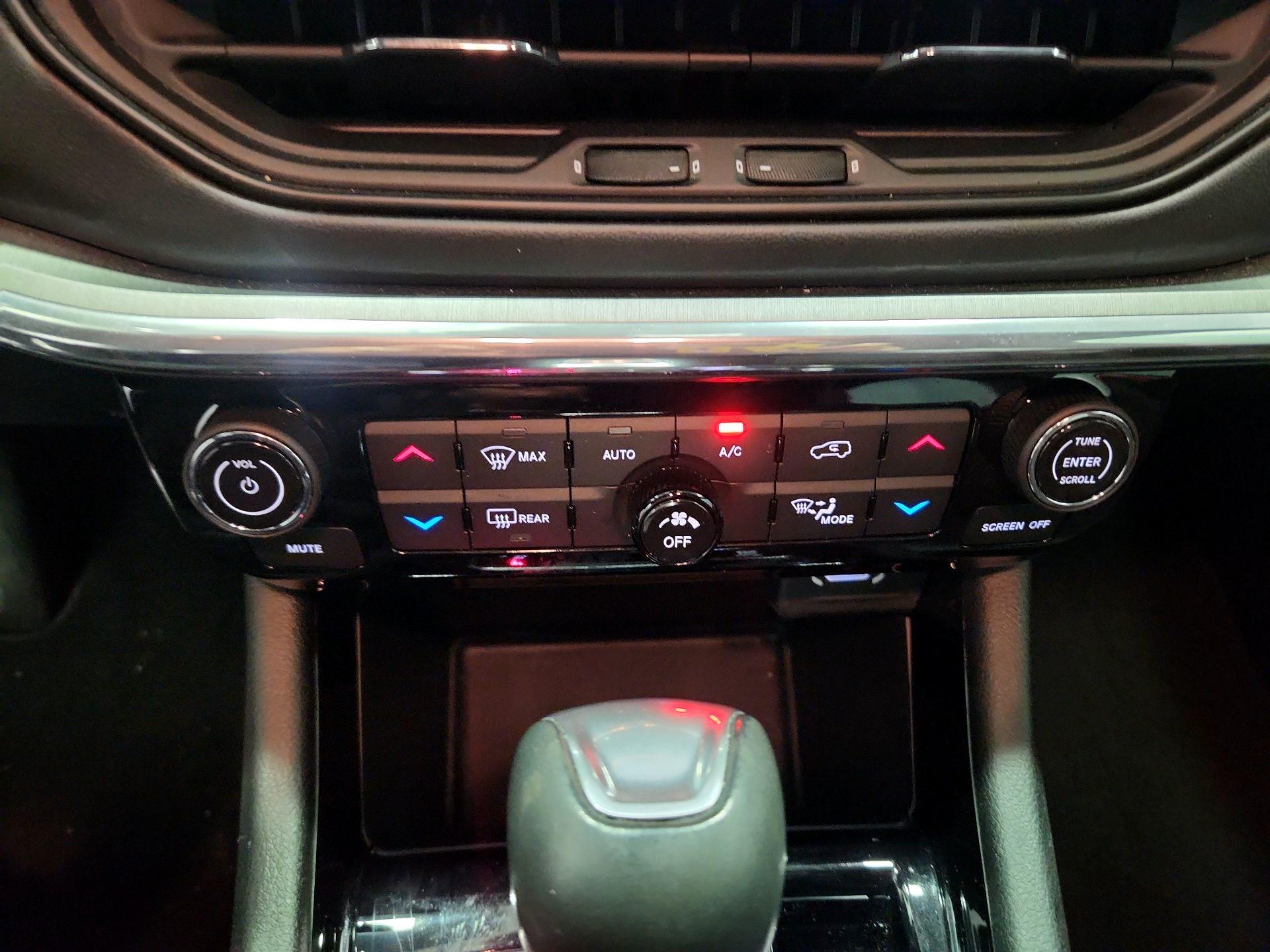 Thumbnail: 2022 Jeep Compass - 16