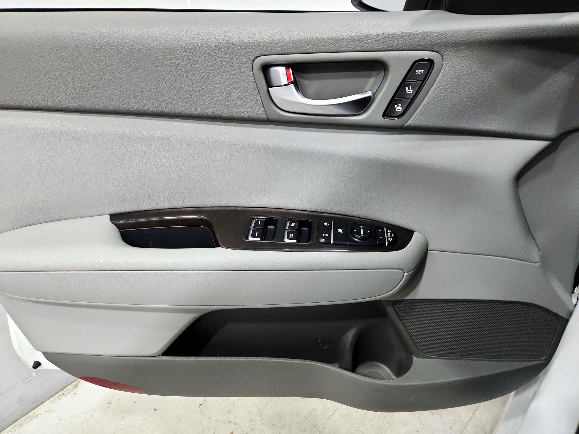 Thumbnail: 2018 Kia Optima - 12