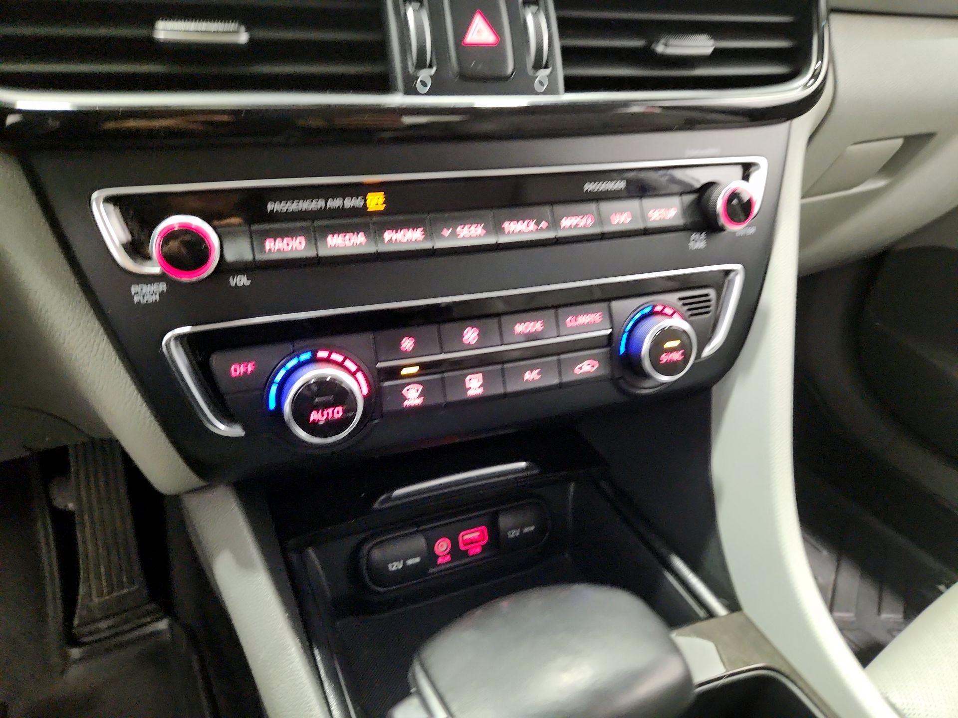 Thumbnail: 2018 Kia Optima - 16