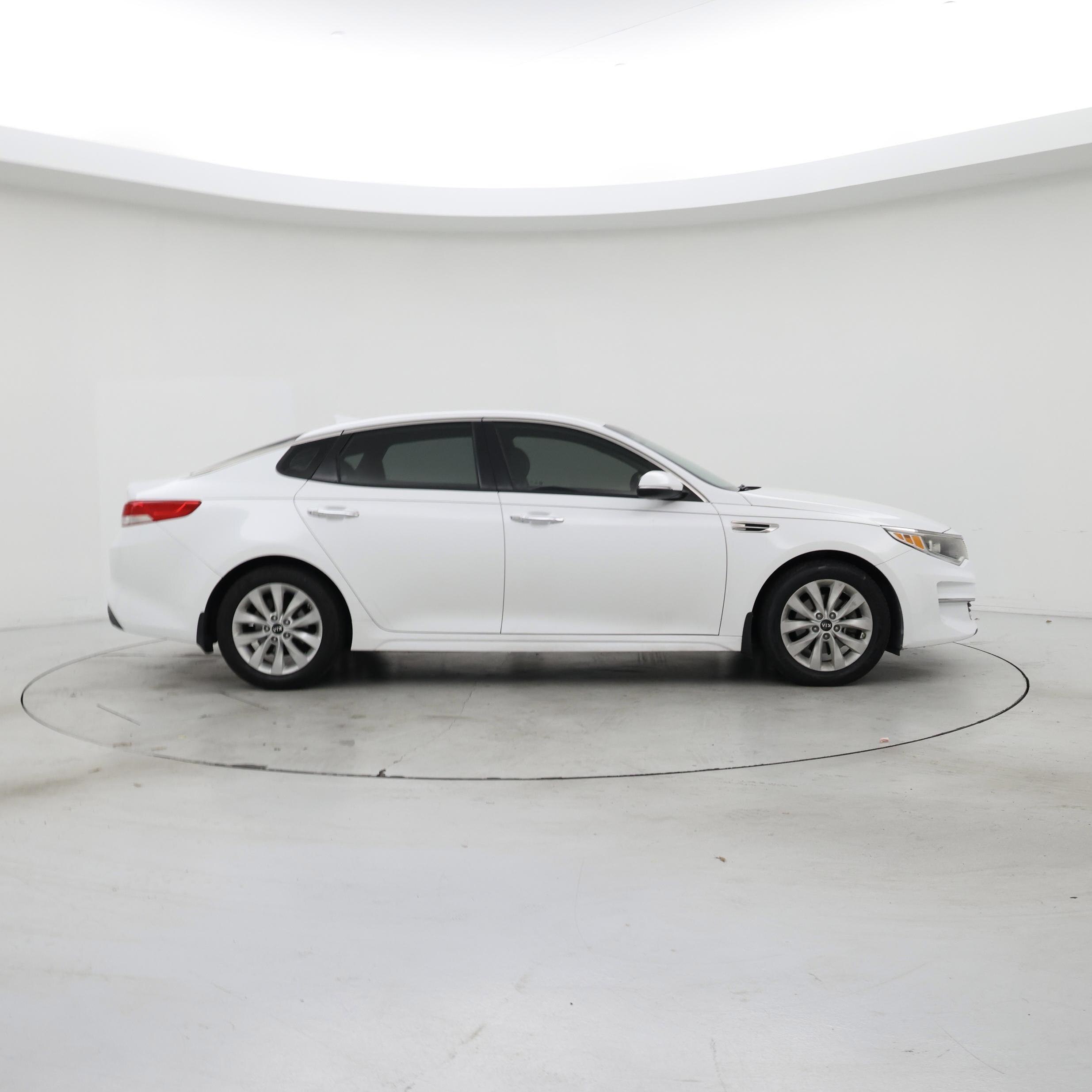 Thumbnail: 2018 Kia Optima - 7