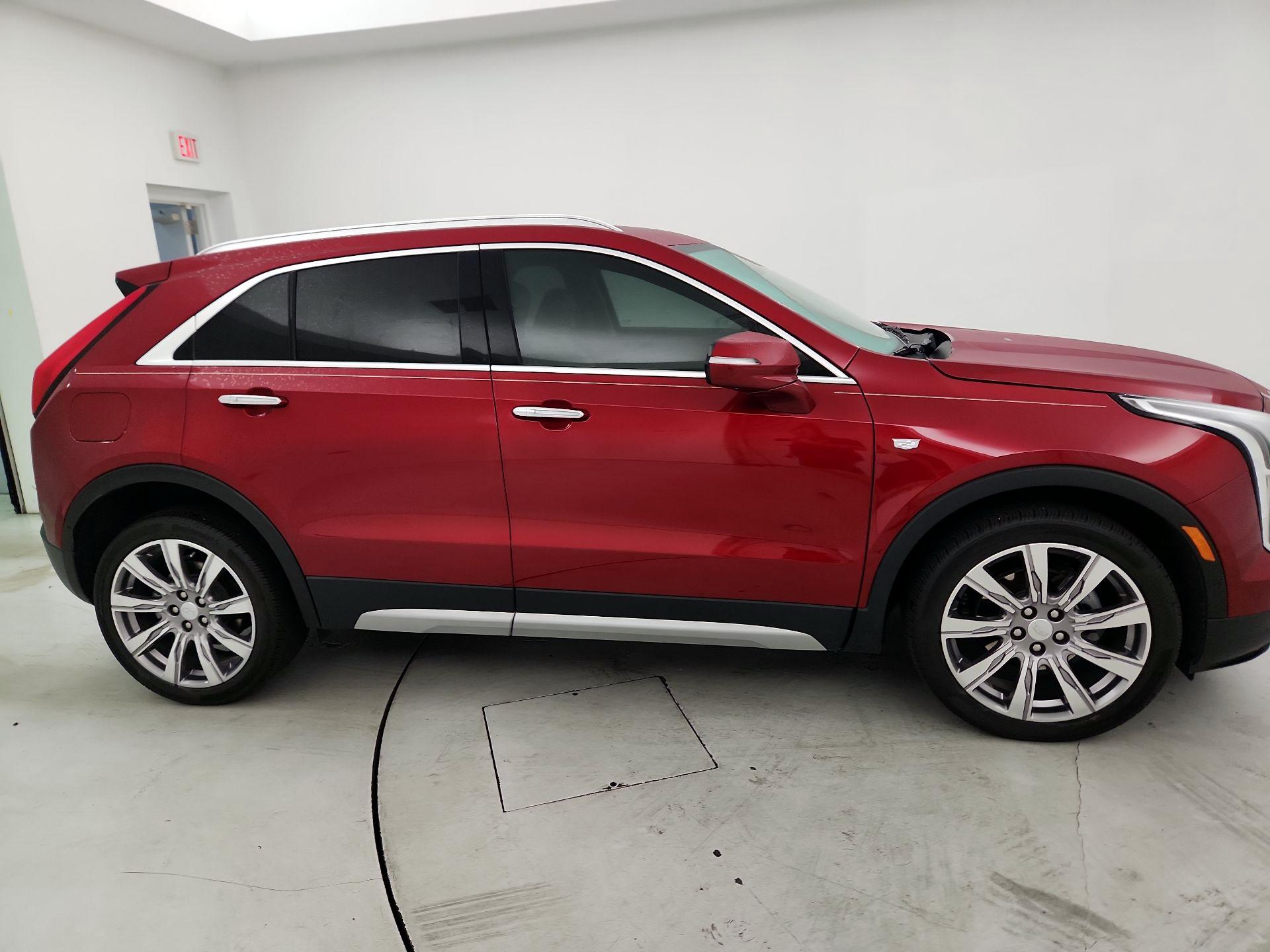 Thumbnail: 2022 Cadillac XT4 - 4