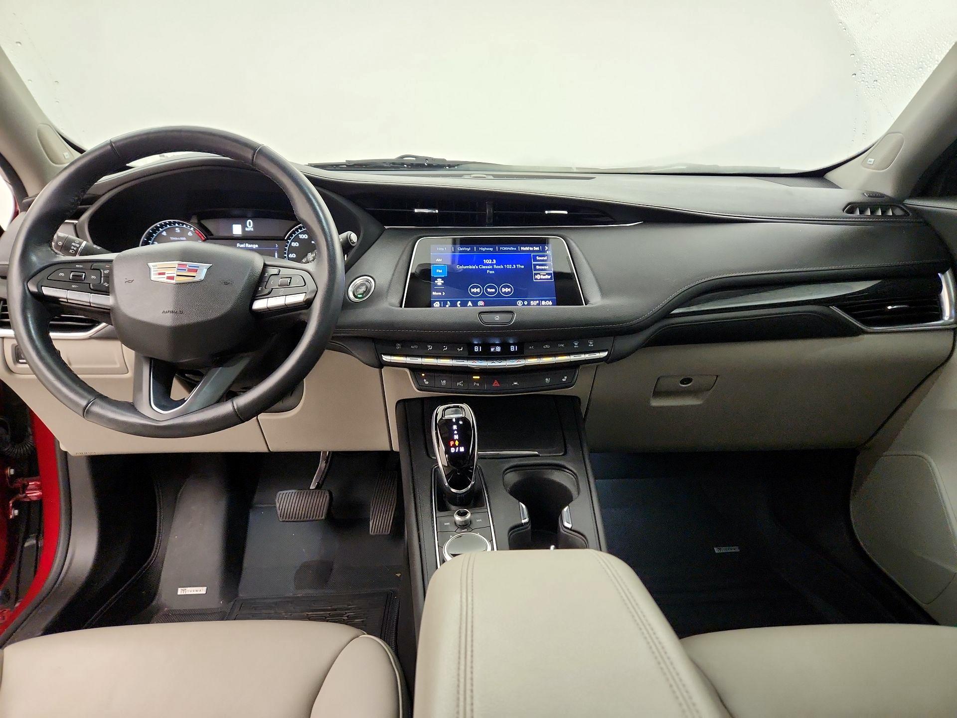 Thumbnail: 2022 Cadillac XT4 - 8