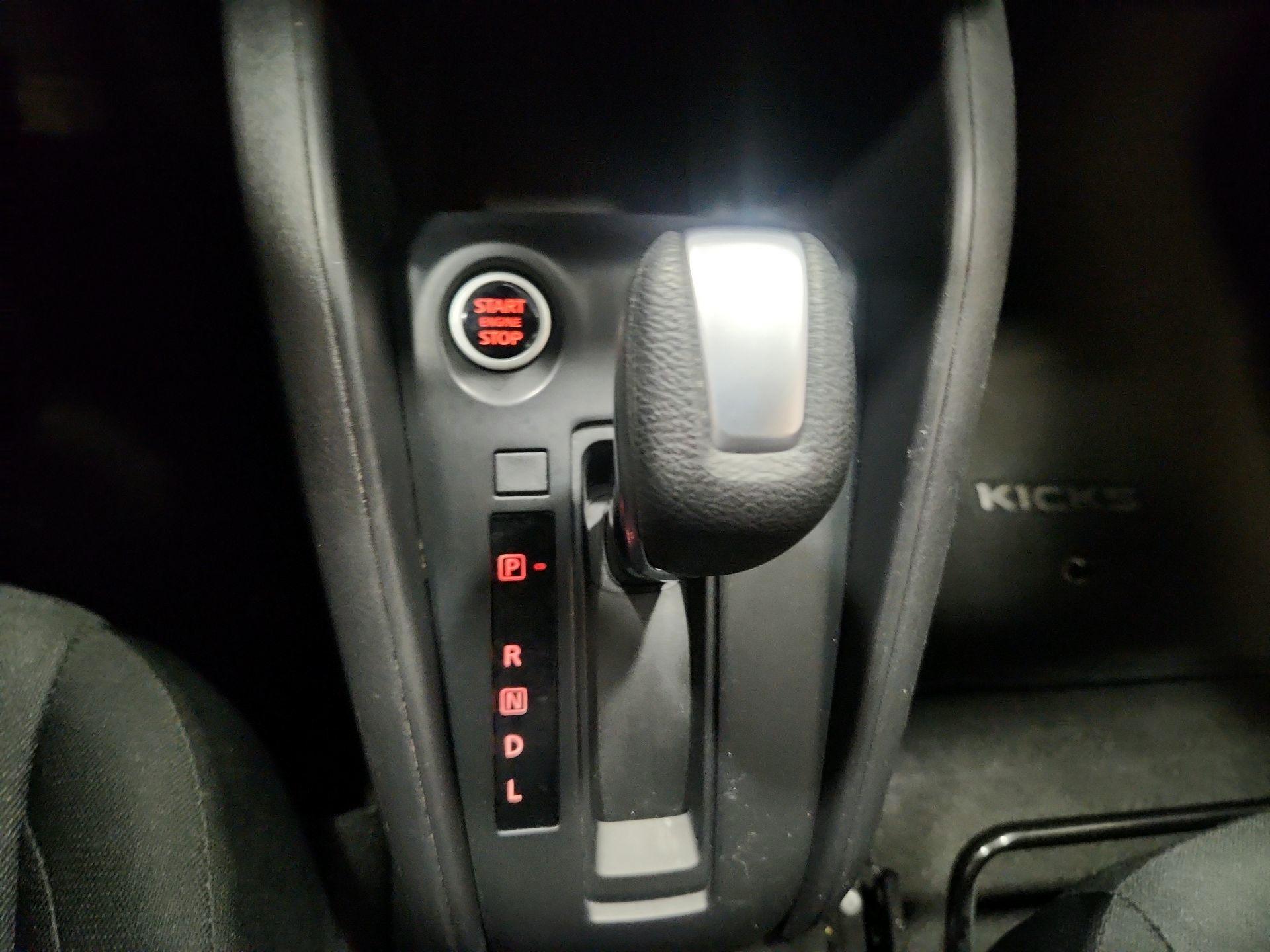 Thumbnail: 2023 Nissan Kicks - 17