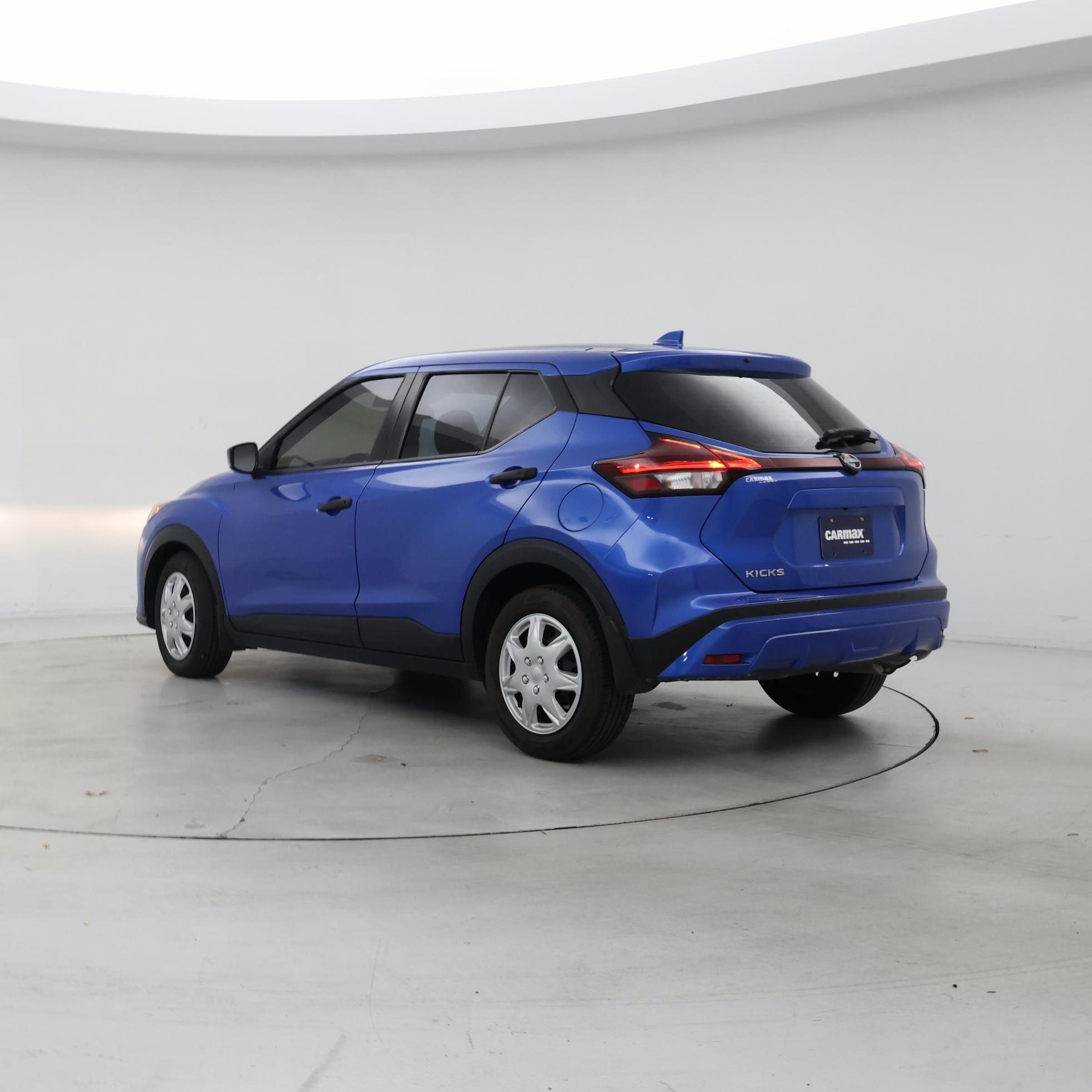 Thumbnail: 2023 Nissan Kicks - 2