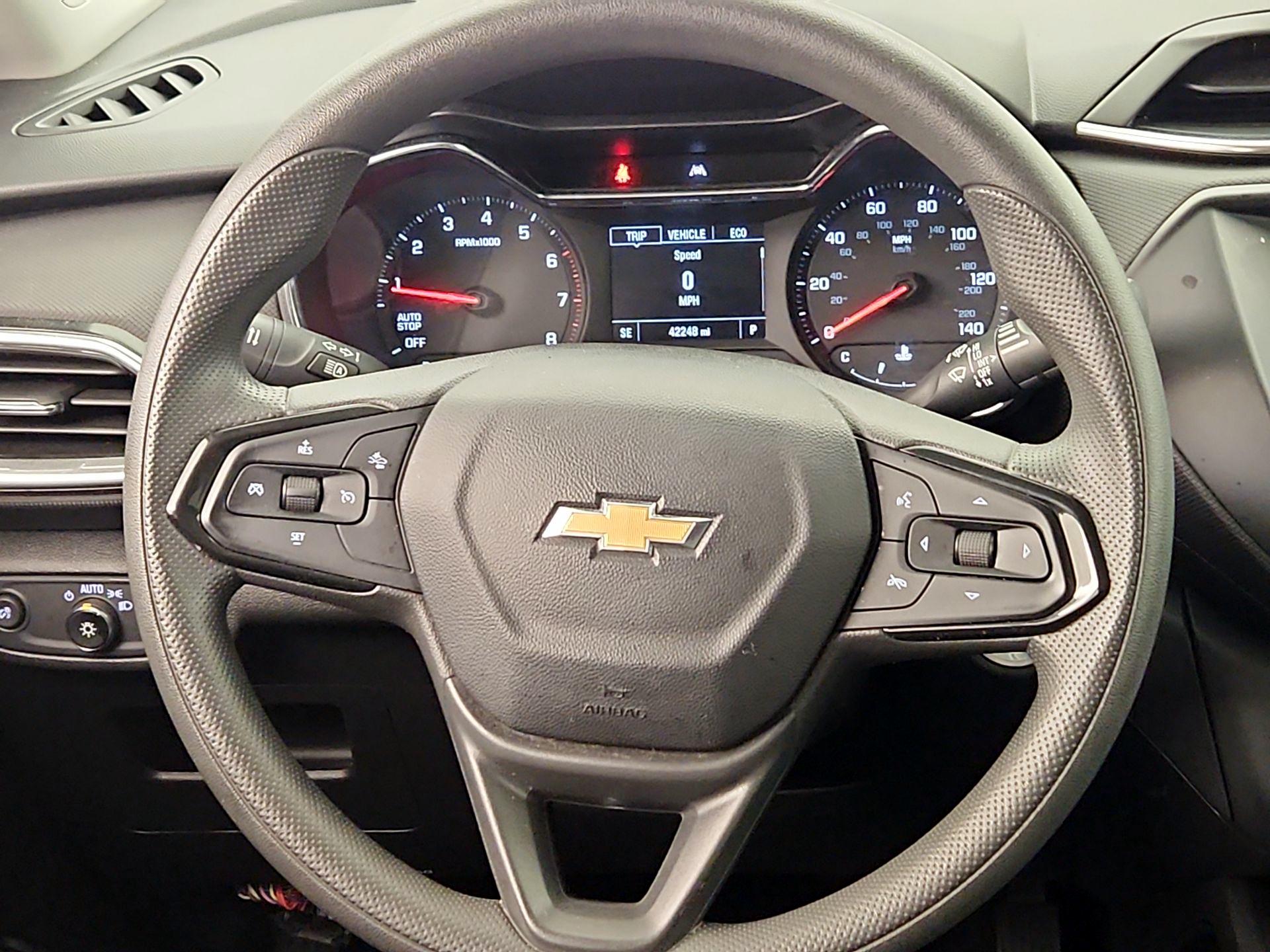 Thumbnail: 2023 Chevrolet TrailBlazer - 10