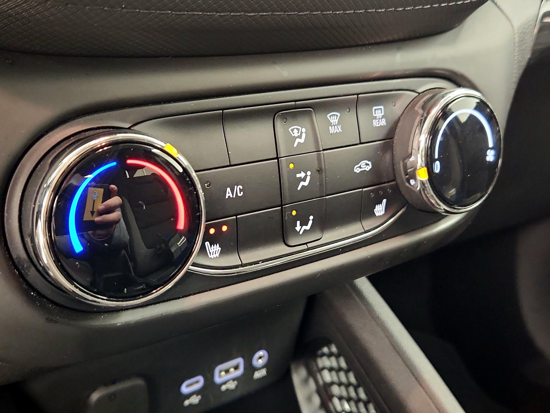 Thumbnail: 2023 Chevrolet TrailBlazer - 16